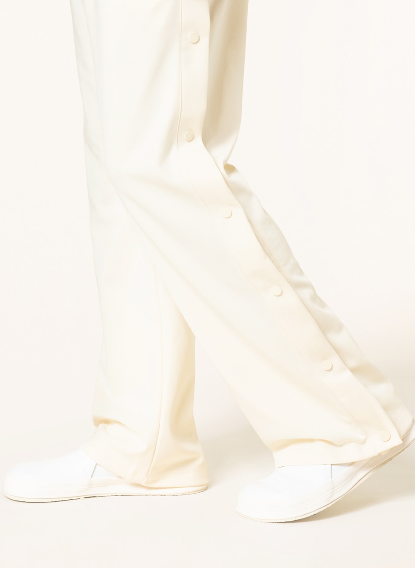 JW ANDERSON Spodnie w stylu dresowym regular fit , Kolor: ECRU (Obrazek 6)