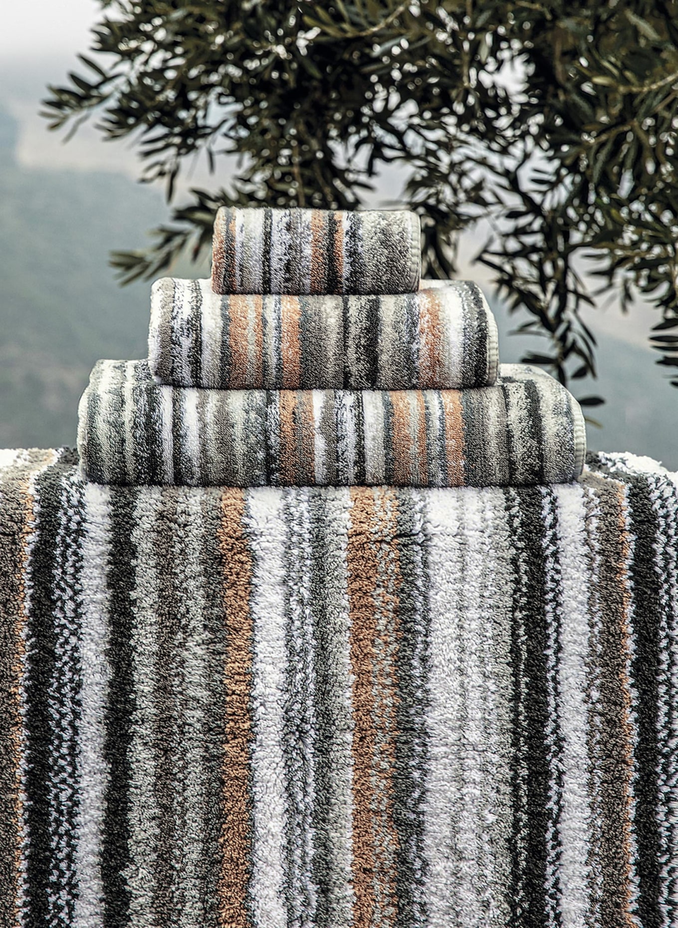 Graccioza Bath towel VENICE, Color: GRAY/ DARK GRAY/ TAUPE (Image 4)
