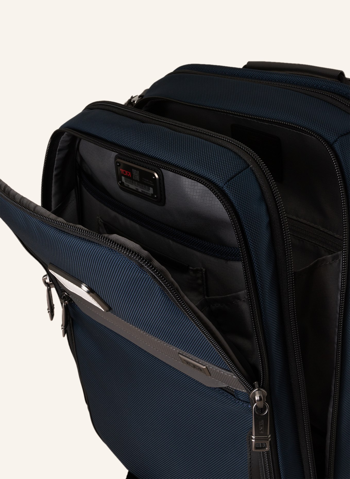 TUMI ALPHA 3 backpack SLIM with laptop compartment, Color: DARK BLUE/ GRAY (Image 3)