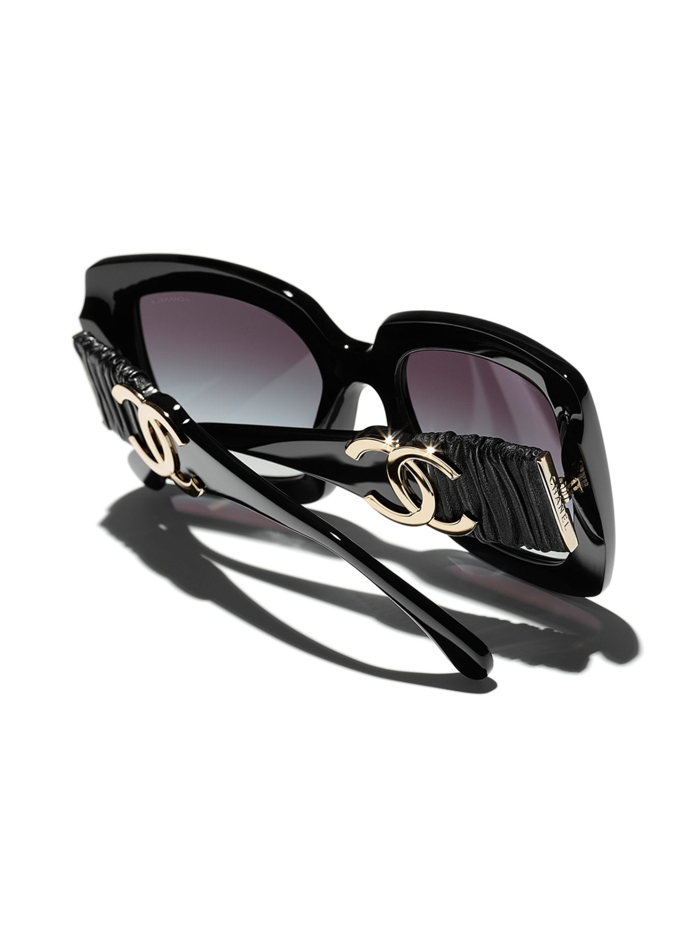 CHANEL Square sunglasses in c622s6 - black/ gray gradient
