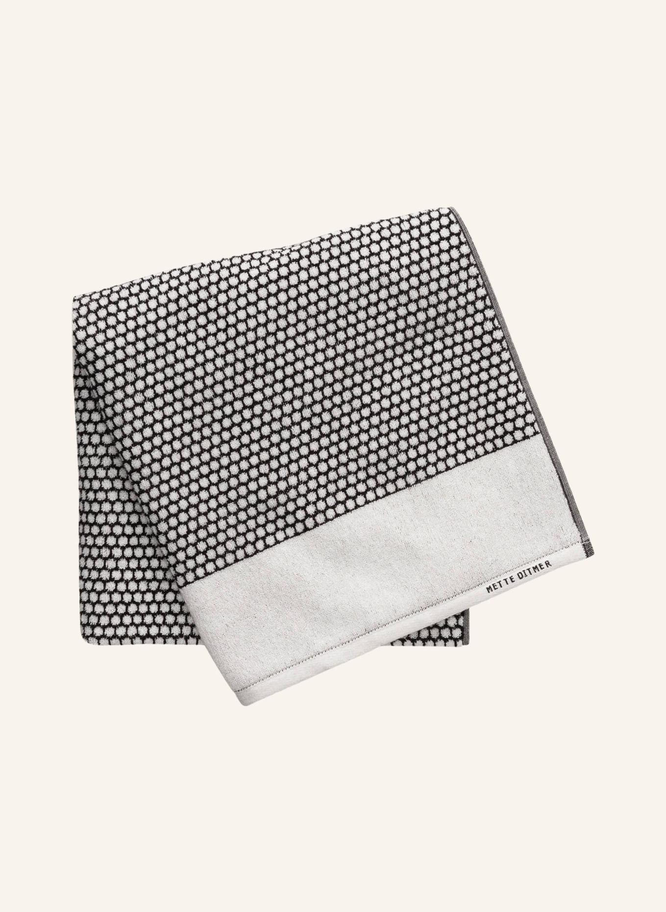METTE DITMER Bath towel GRID, Color: BLACK/ WHITE (Image 1)