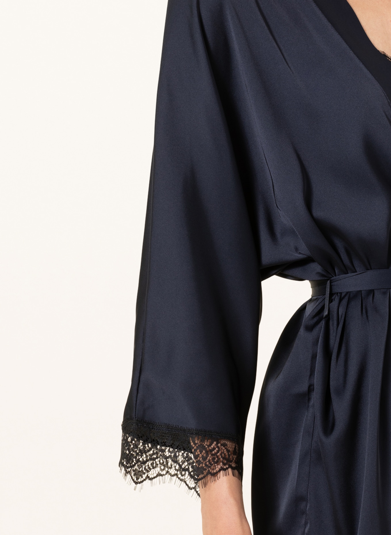 SIMONE PÉRÈLE Women’s dressing gown SATIN SECRETS with 3/4 sleeves, Color: DARK BLUE (Image 5)