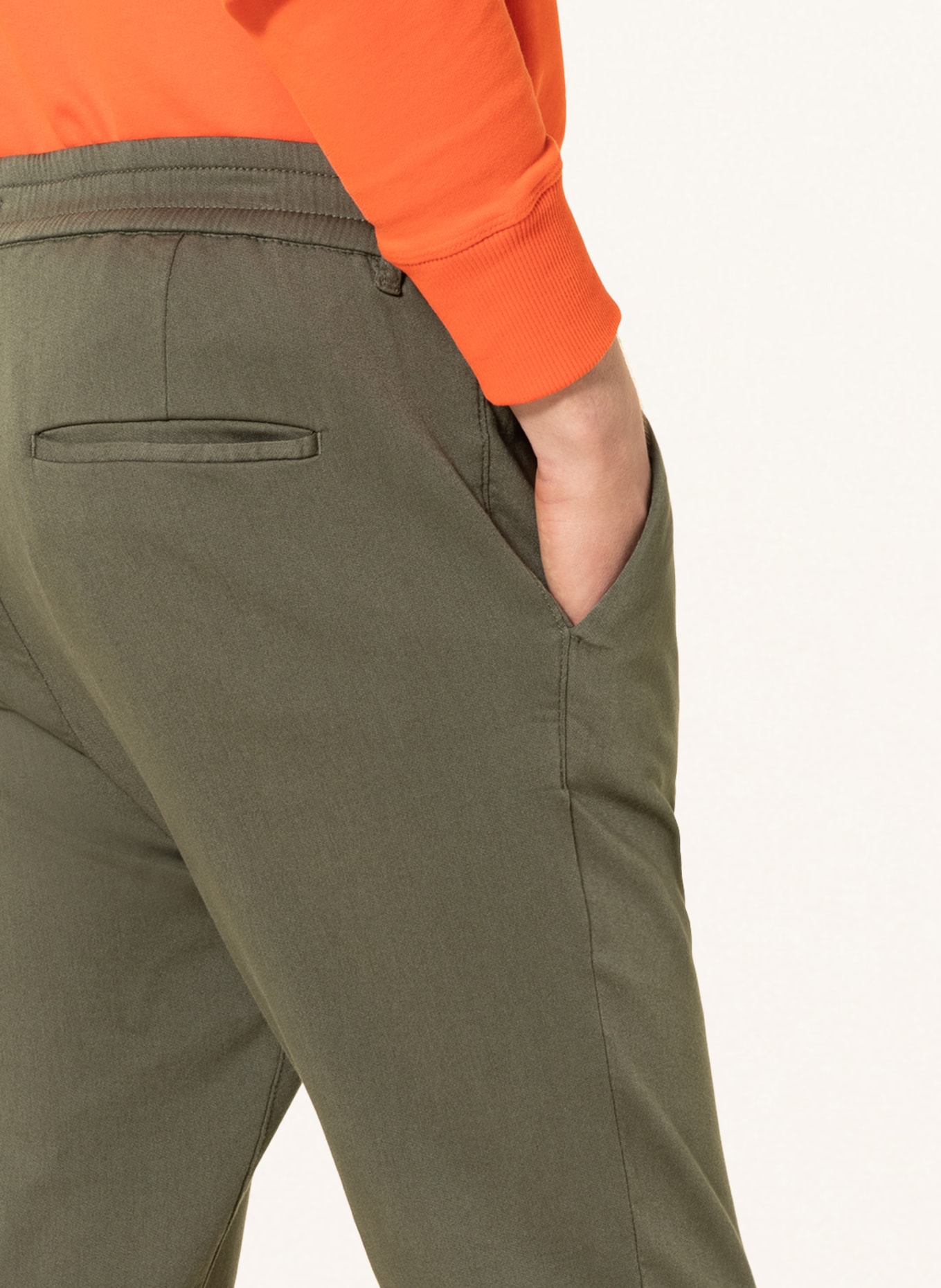 DRYKORN Chino CHASY Relaxed Fit, Farbe: OLIV (Bild 5)