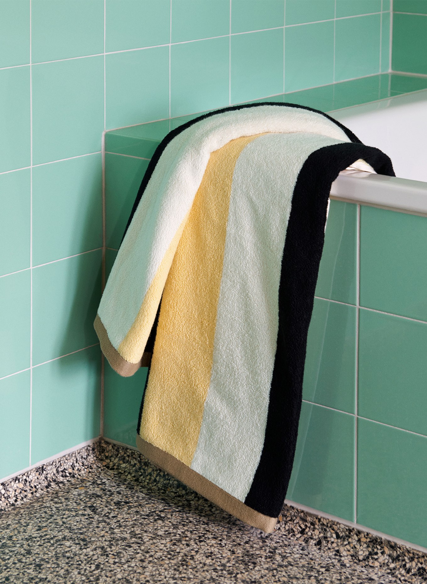 Yellow and black bathroom towels 2025