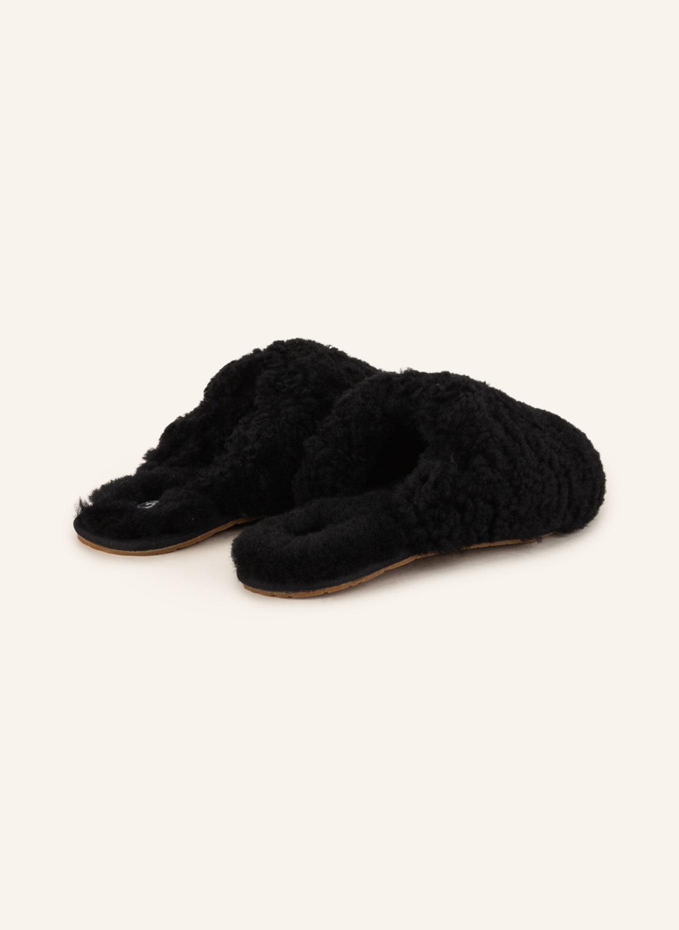 Black fuzzy hot sale ugg slippers