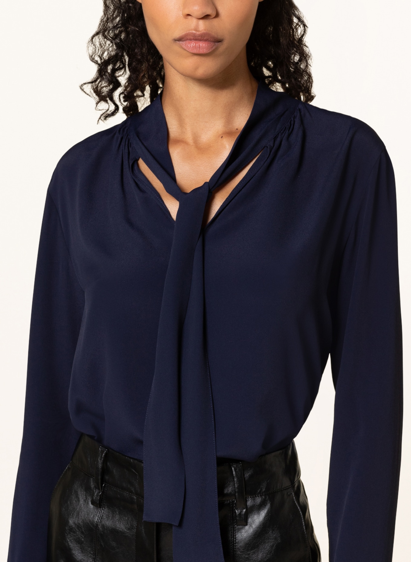 LUISA CERANO Shirt blouse with bow and silk, Color: DARK BLUE (Image 4)