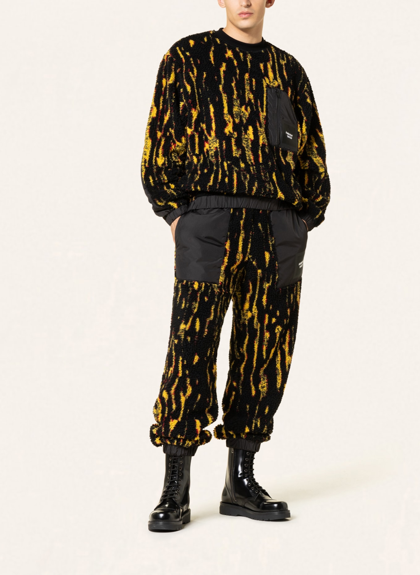 AMBUSH Spodnie dresowe z pluszowego materiału, Kolor: CZARNY/ ŻÓŁTY (Obrazek 2)