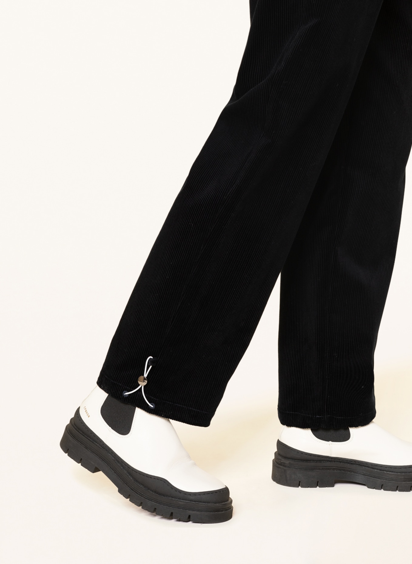 EMPORIO ARMANI Spodnie sztruksowe w dresowym stylu, Kolor: GRANATOWY (Obrazek 5)