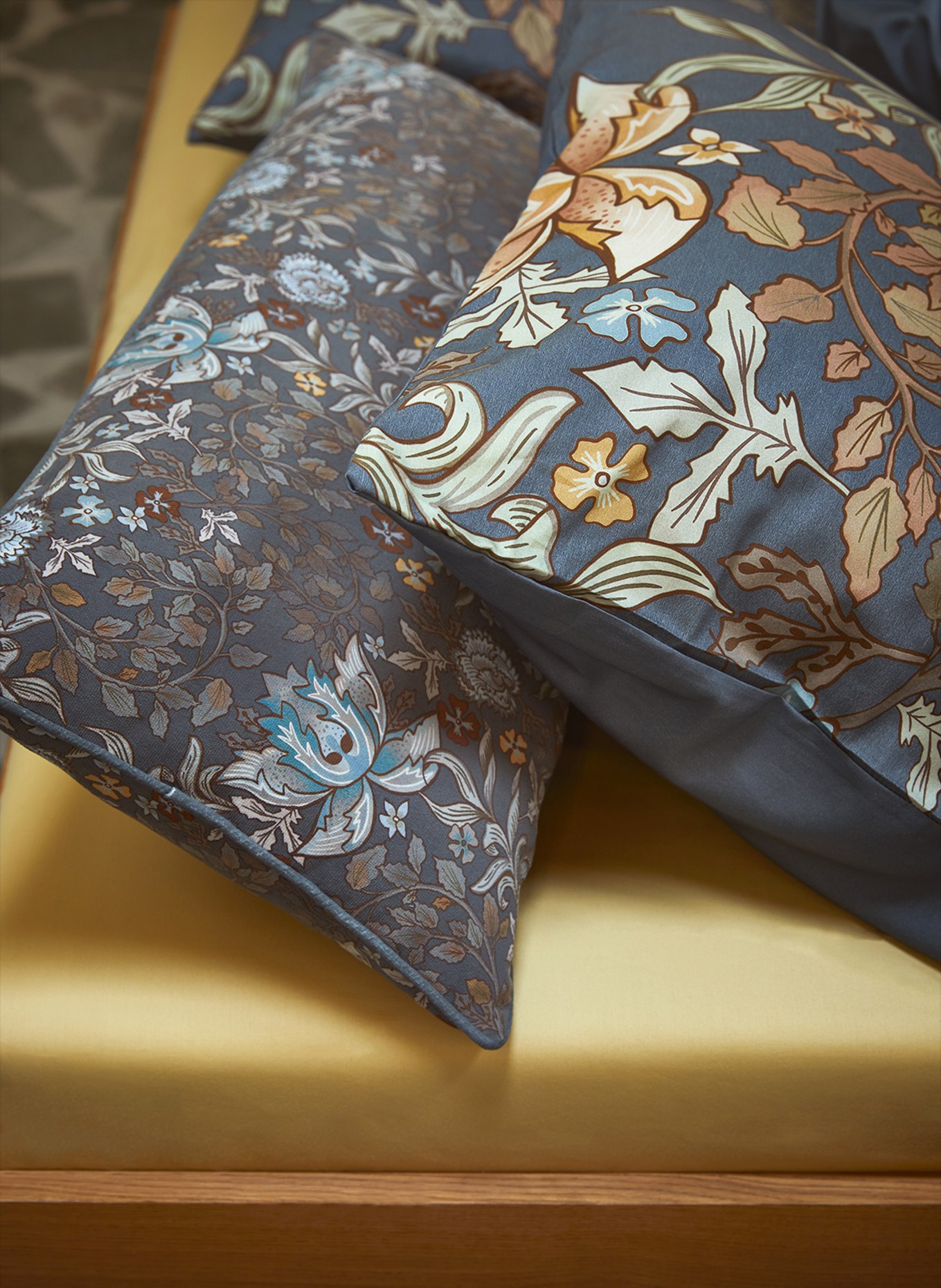 ESSENZA Velvet decorative cushion OPHELIA, Color: BLUE GRAY/ LIGHT GRAY/ BLUE (Image 2)