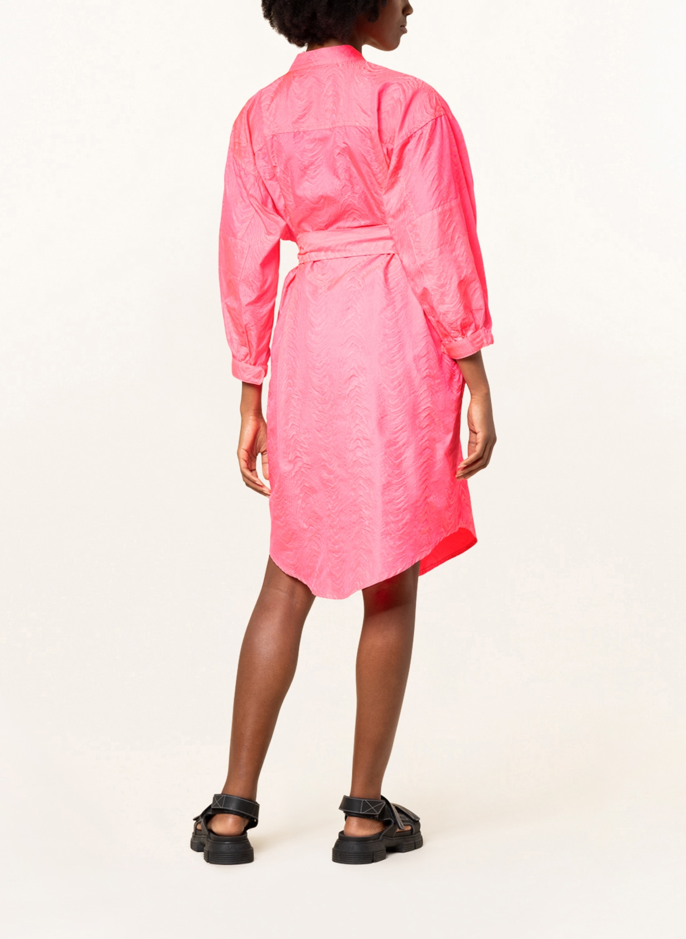 ESSENTIEL ANTWERP Hemdblusenkleid DECAY, Farbe: ROSA (Bild 3)