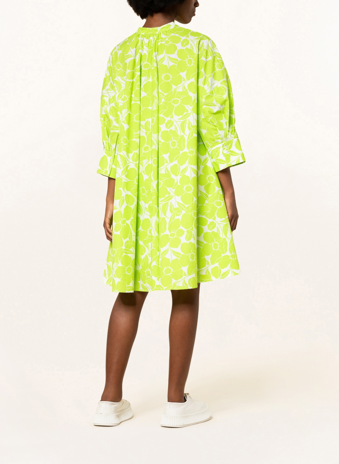 ESSENTIEL ANTWERP Oversized shirt dress DIMI with 3/4 sleeves, Color: LIGHT GREEN (Image 3)