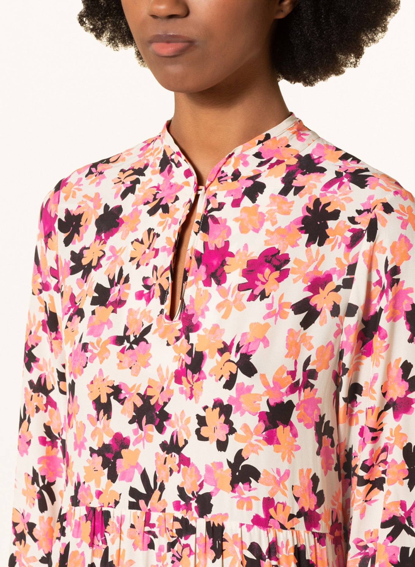 ANNA's Bib Shorts Neo, Color: CREAM/ FUCHSIA/ LIGHT ORANGE (Image 4)