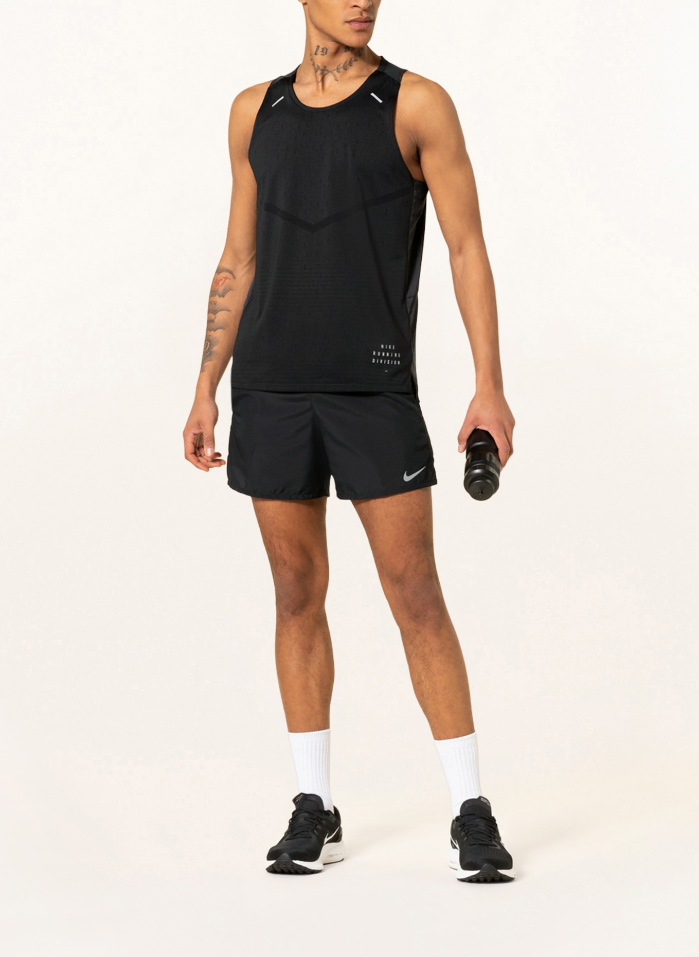 Nike Běžecké šortky 2 v 1 CHALLENGER se síťovinou, Barva: ČERNÁ (Obrázek 2)