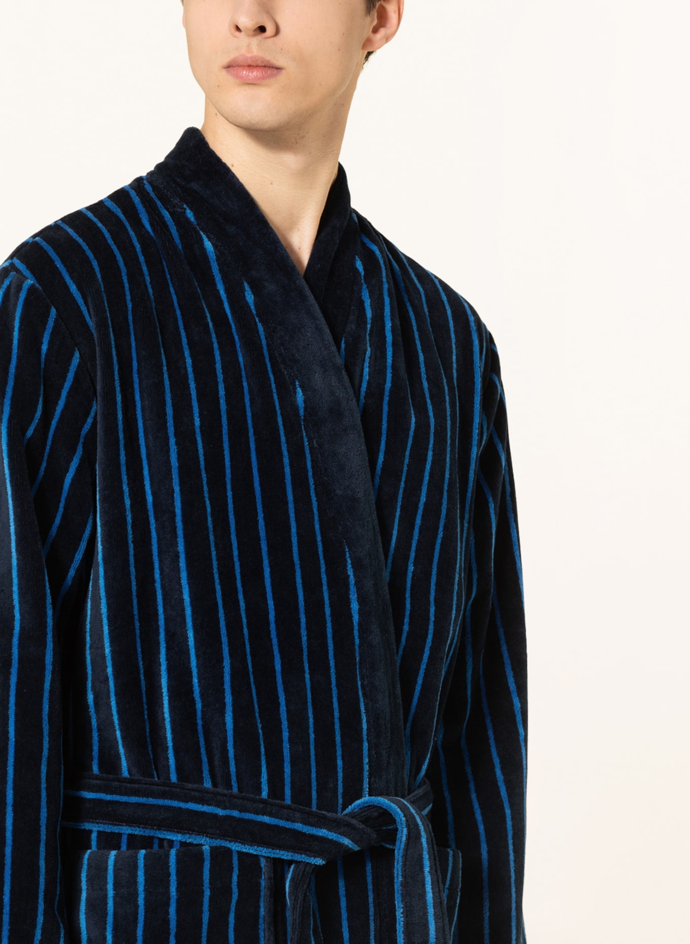 SCHIESSER Men’s bathrobe ESSENTIALS, Color: DARK BLUE/ BLUE (Image 4)