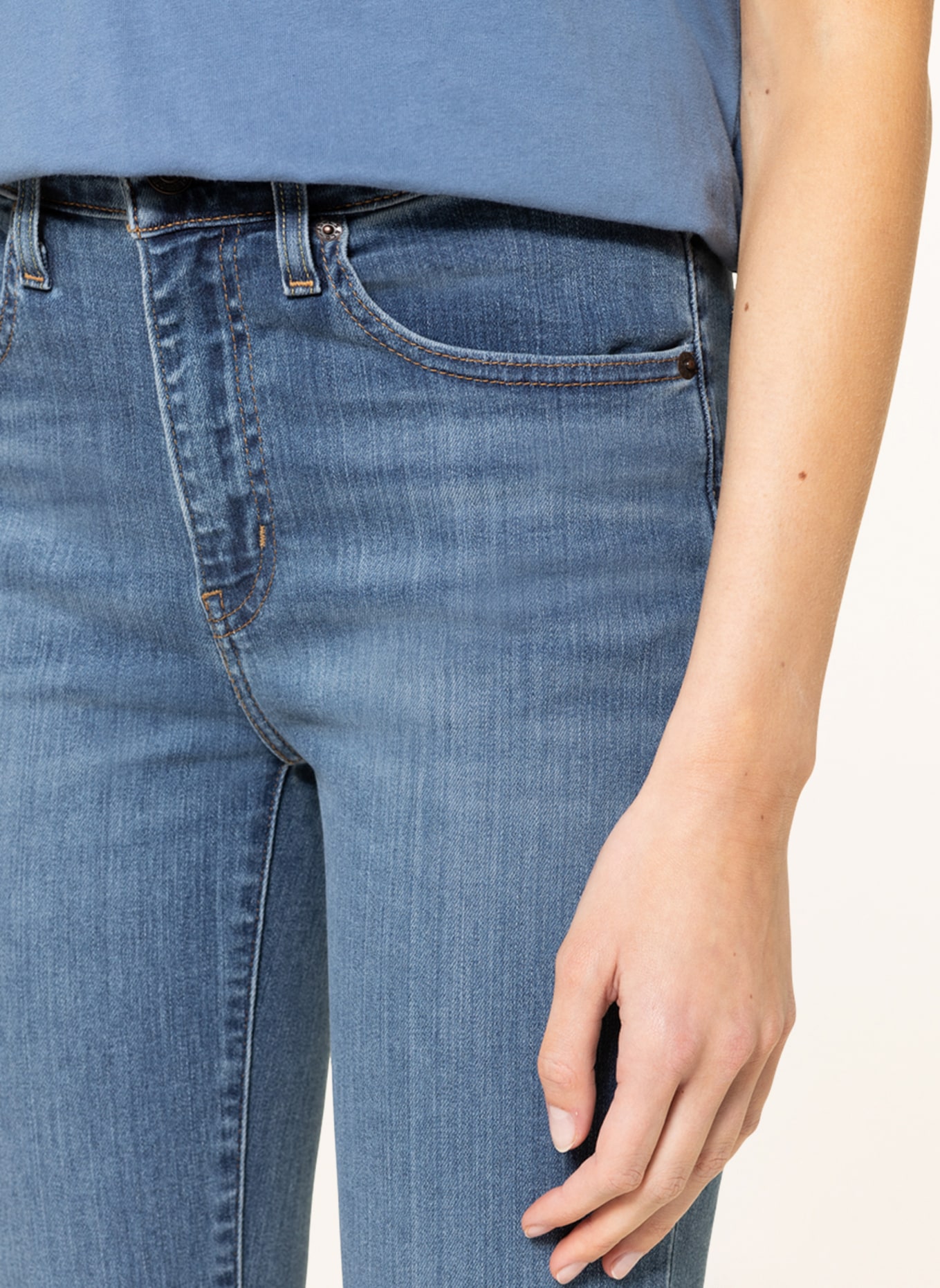 Levi's® Skinny Jeans 721 HIGH RISE SKINNY, Farbe: 95 Med Indigo - Worn In (Bild 5)