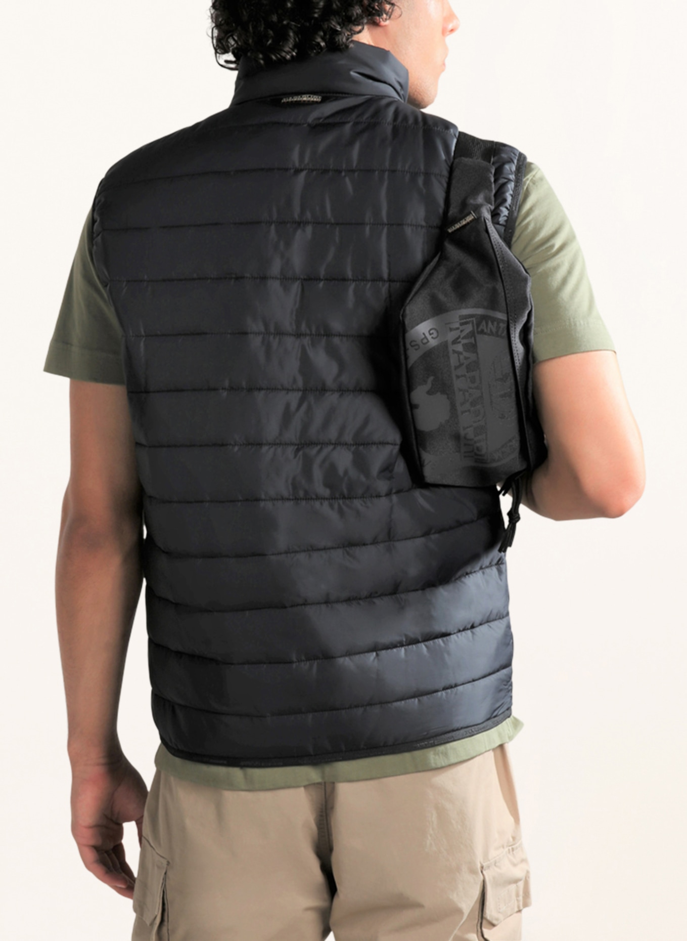 NAPAPIJRI Quilted vest ACALMAR, Color: BLACK (Image 3)