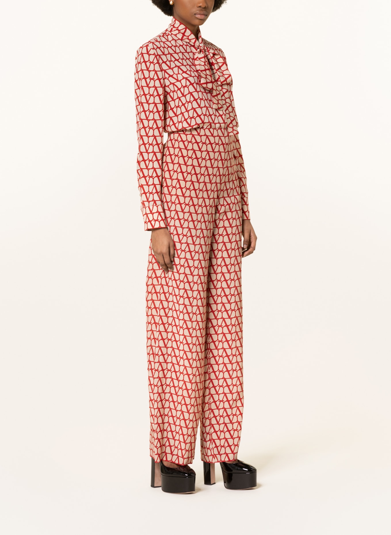 VALENTINO Wide leg trousers VLOGO made of silk, Color: NUDE/ RED (Image 2)