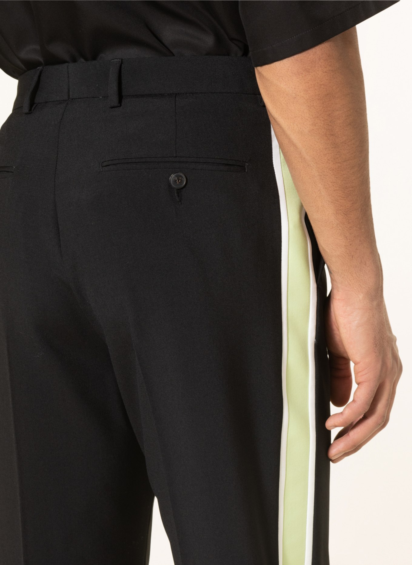 VALENTINO Spodnie extra slim fit z lampasami, Kolor: CZARNY/ JASNOZIELONY/ BIAŁY (Obrazek 6)