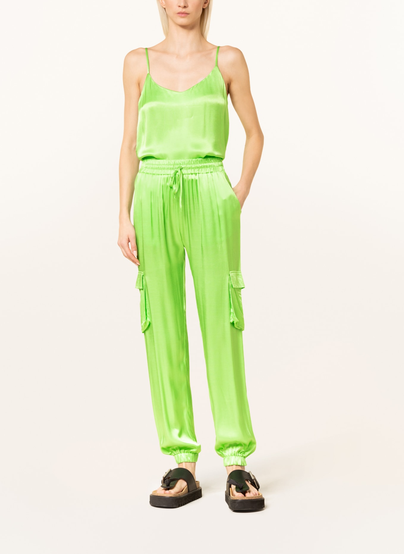 MRS & HUGS Cargo pants made of satin, Color: NEON GREEN (Image 2)