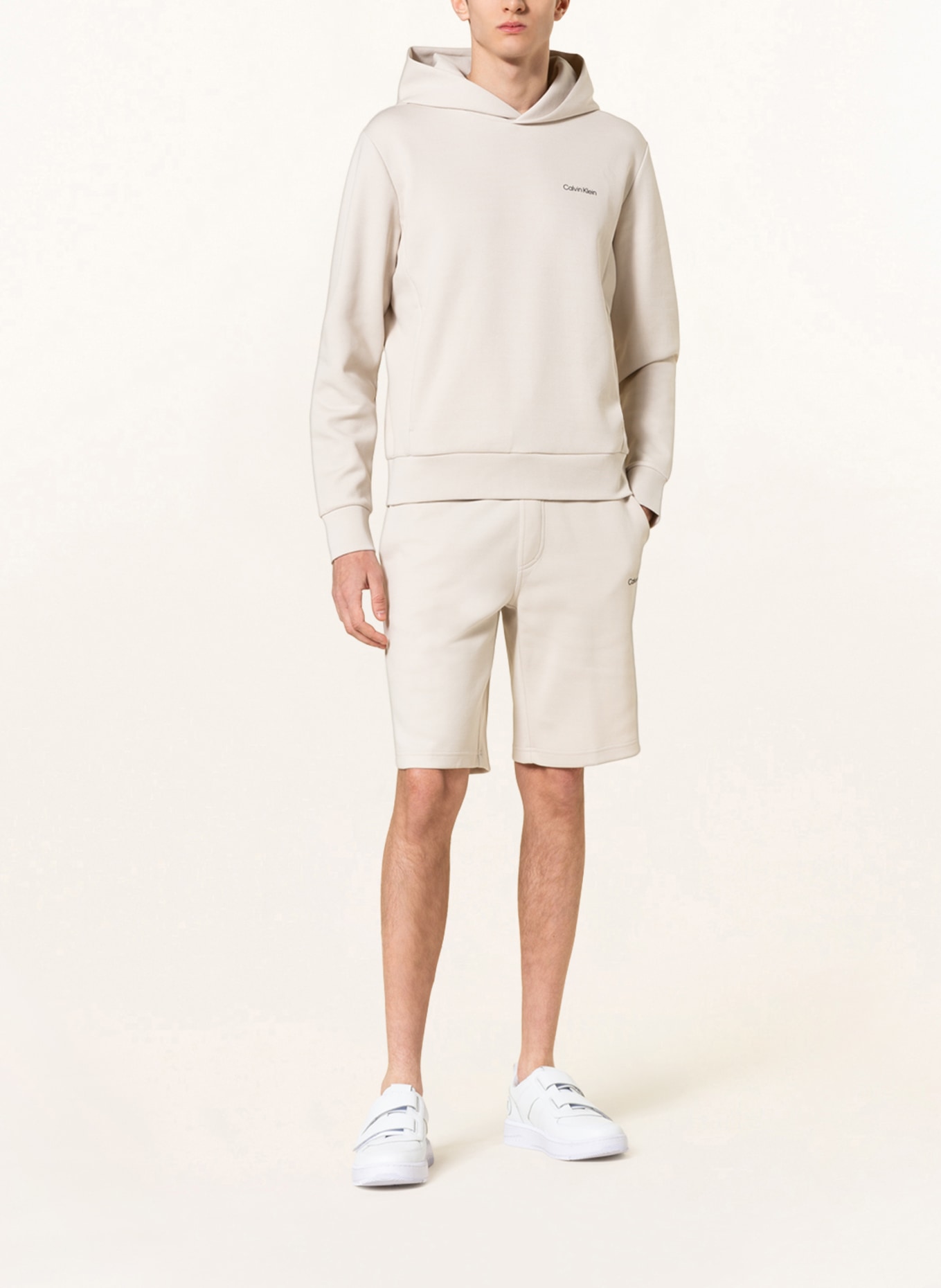 Calvin Klein Sweatshorts: CREME