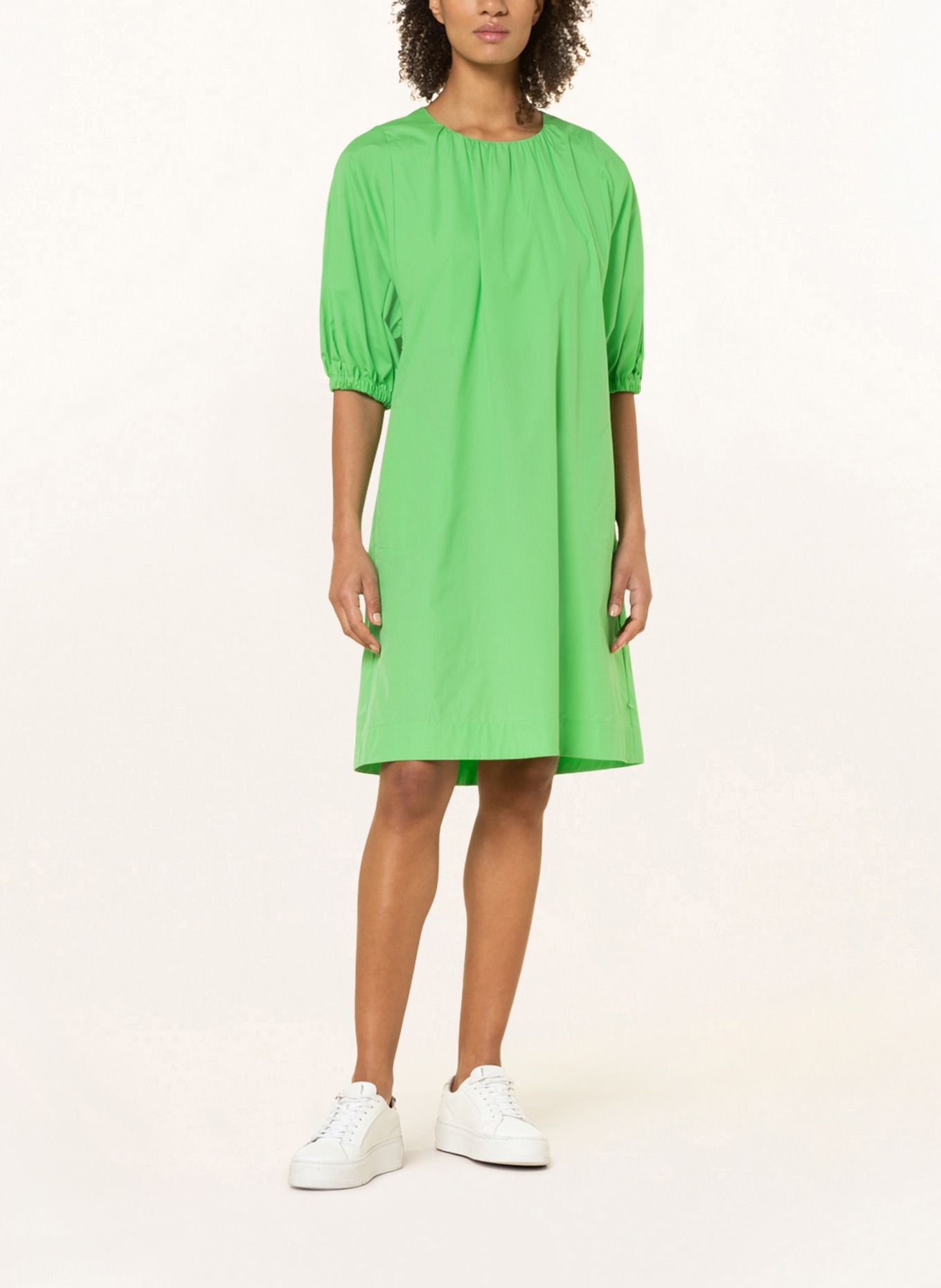 LOUIS and MIA Dress with 3/4 sleeves, Color: LIGHT GREEN (Image 2)