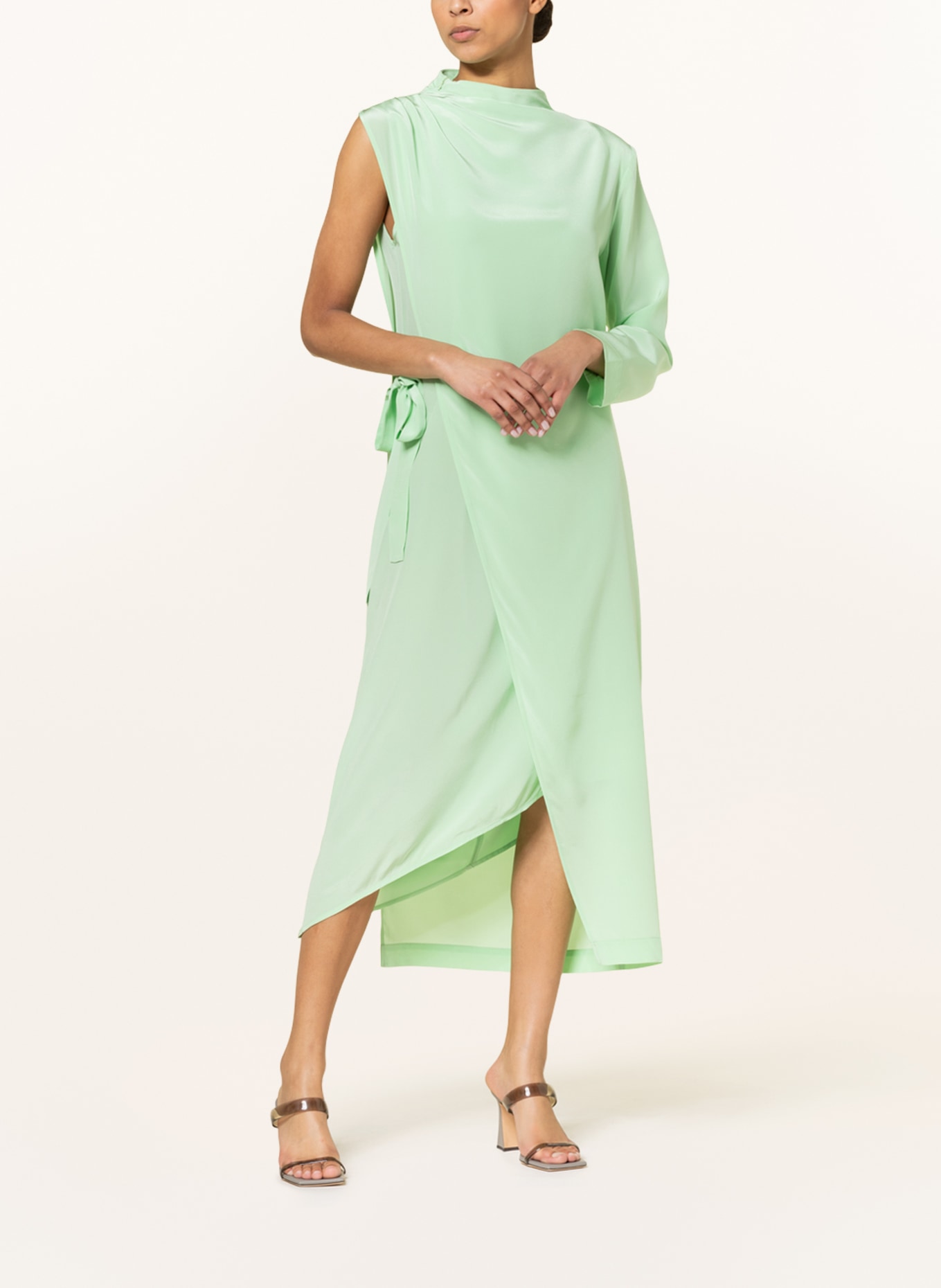 ENVELOPE 1976 One-shoulder dress made of silk, Color: LIGHT GREEN (Image 2)