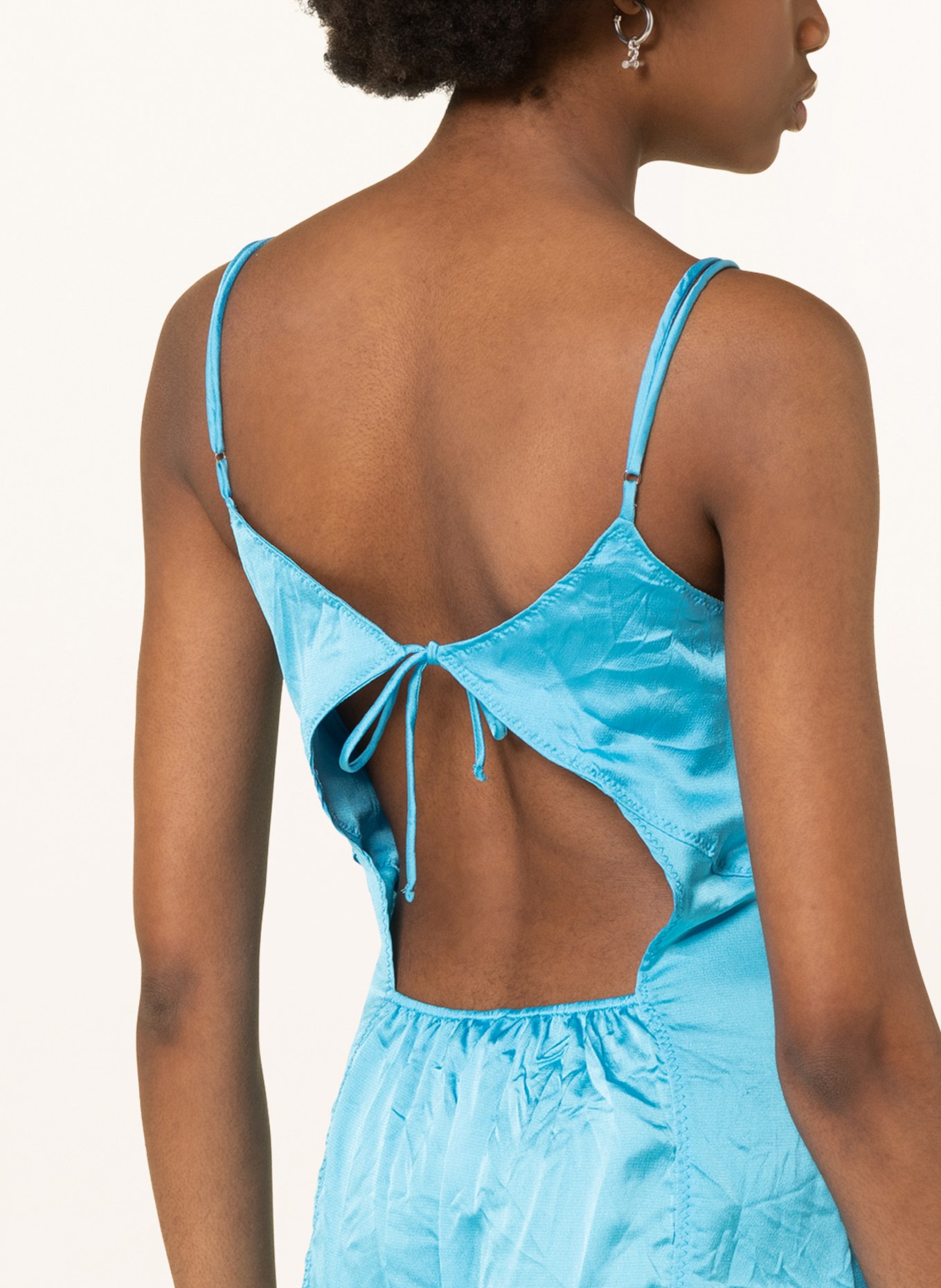 ENVII Kleid ENAMALFI mit Cut-out, Farbe: HELLBLAU (Bild 4)