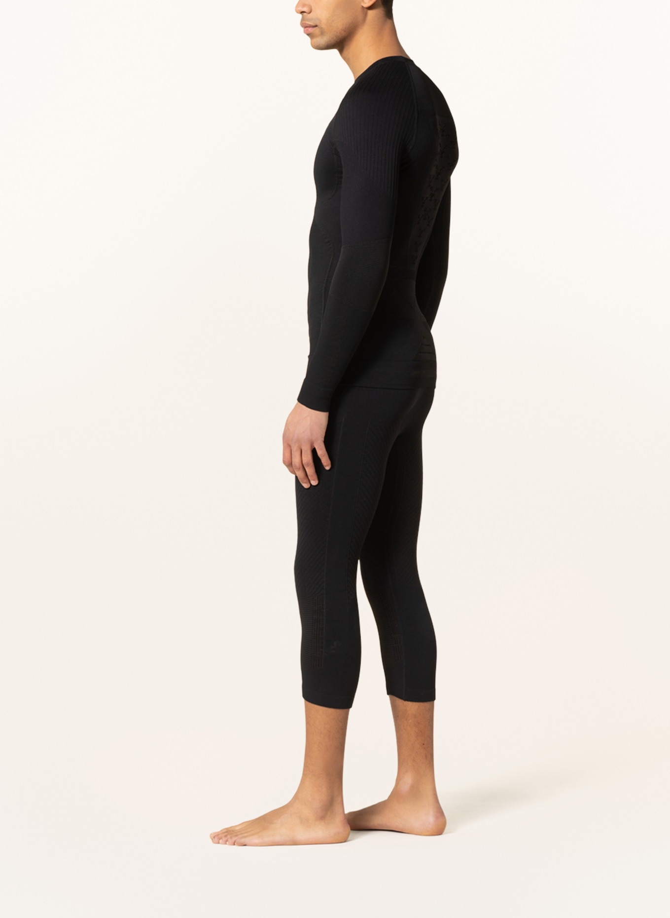 X-BIONIC Functional baselayer trousers ENERGY ACCUMULATOR® 4.0 with cropped leg length, Color: BLACK (Image 4)