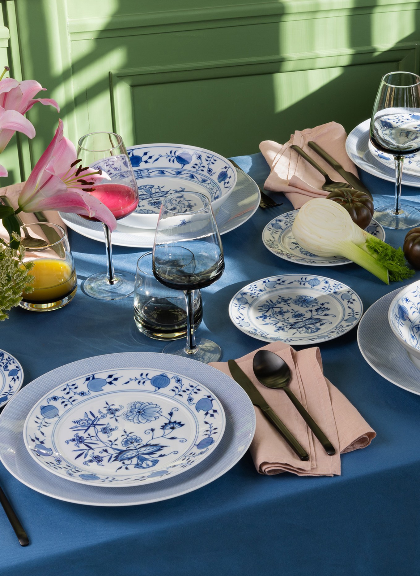 MEISSEN PORZELLAN-MANUFAKTUR Dinner plate COSMOPOLITAN MESH, Color: WHITE/ BLUE (Image 3)
