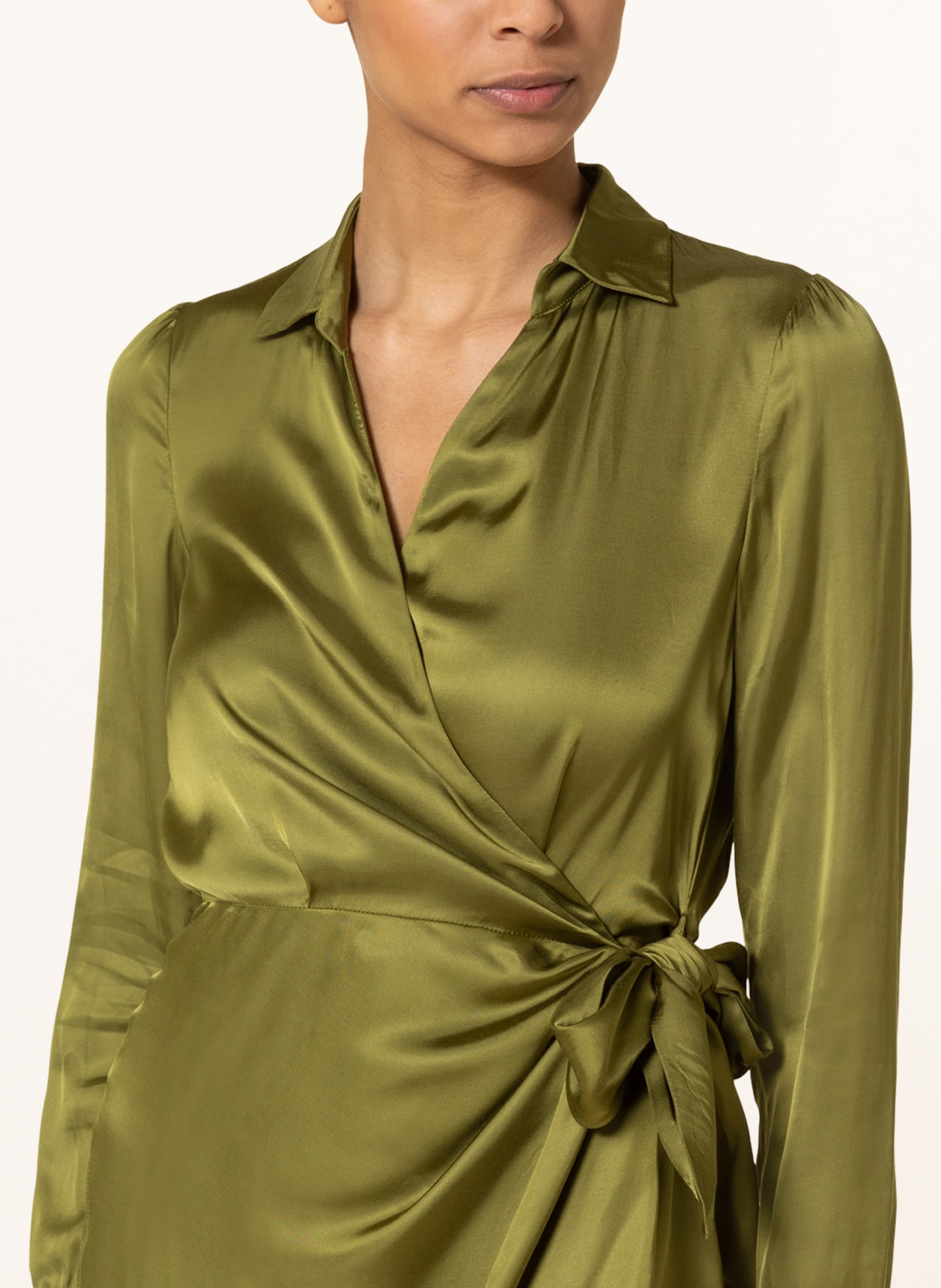 MAX & Co. Wrap dress DITTA made of satin, Color: OLIVE (Image 4)