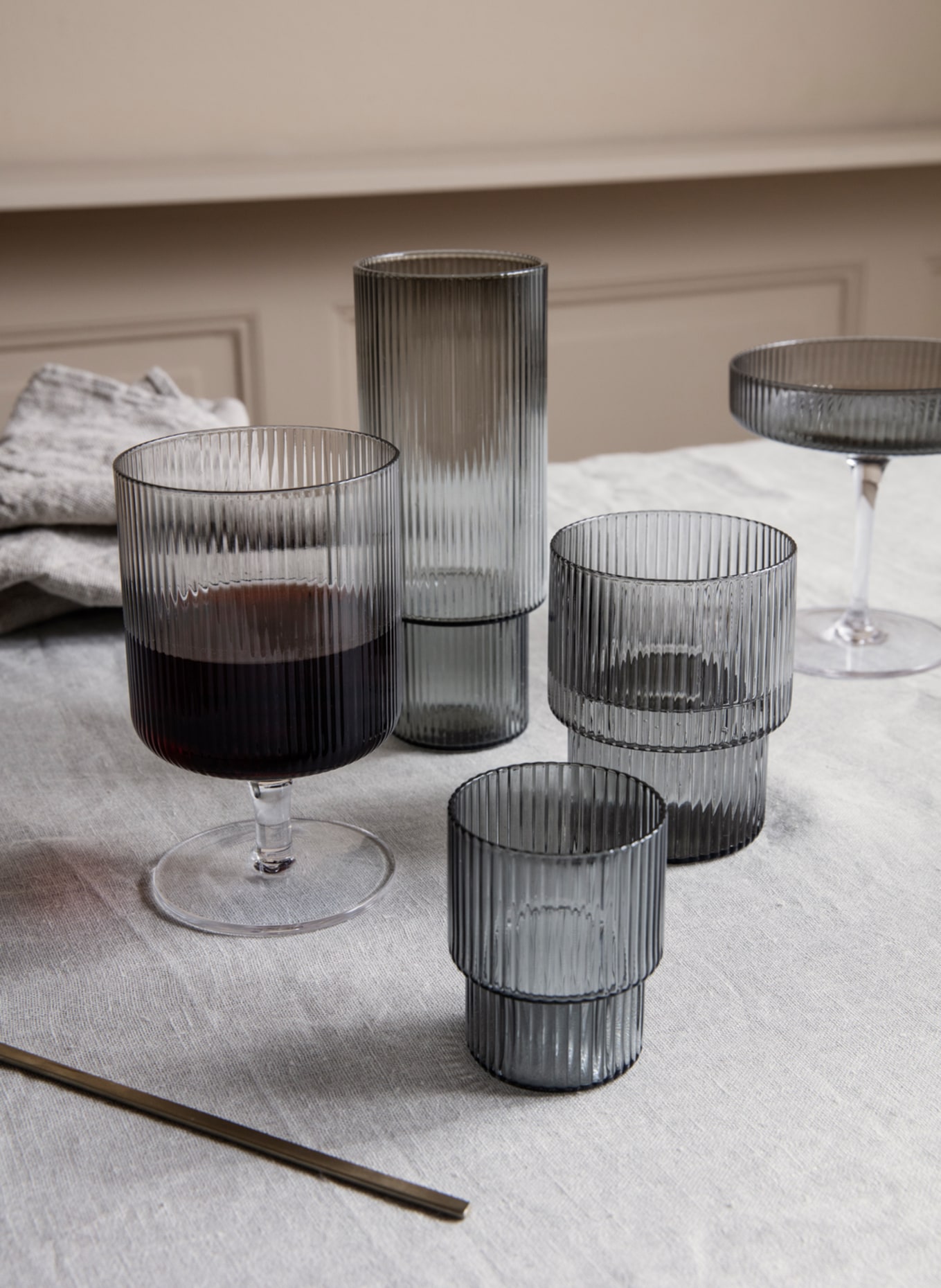 Ferm LIVING Set of 4 drinking glasses RIPPLE, Color: GRAY (Image 2)
