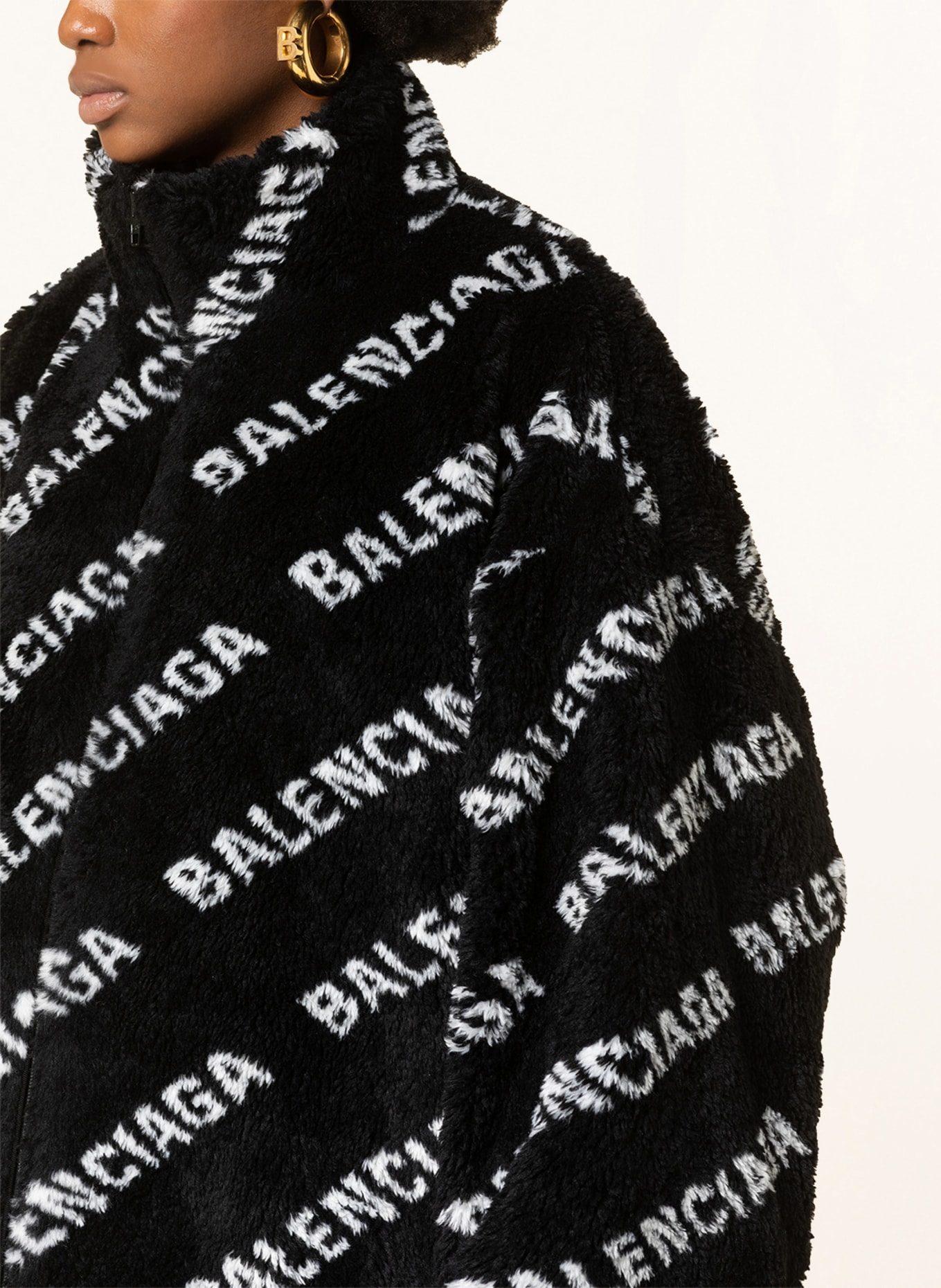 BALENCIAGA Oversized-Jacke aus Teddyfell, Farbe: SCHWARZ/ WEISS (Bild 4)