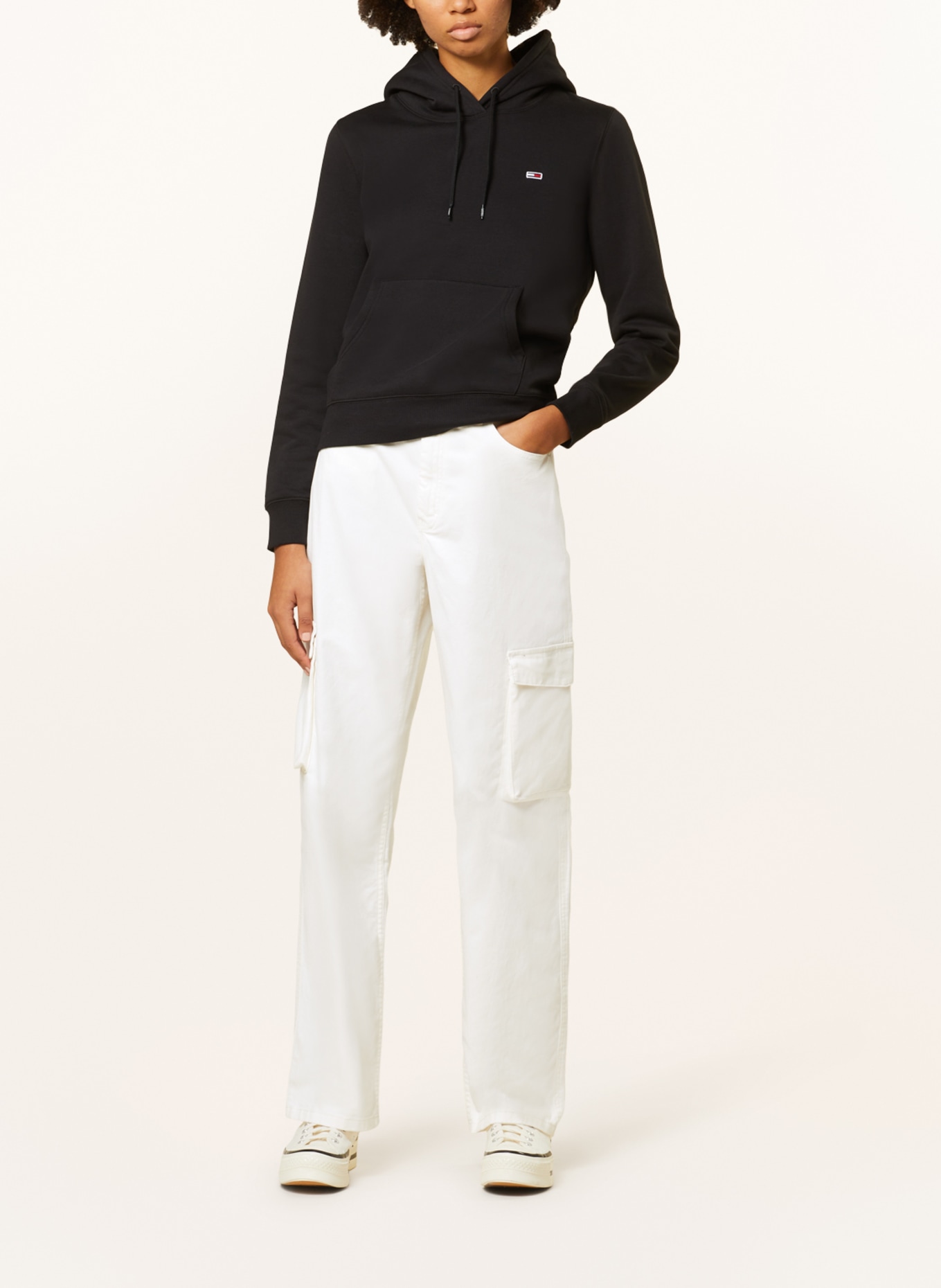 TOMMY JEANS Hoodie: SCHWARZ