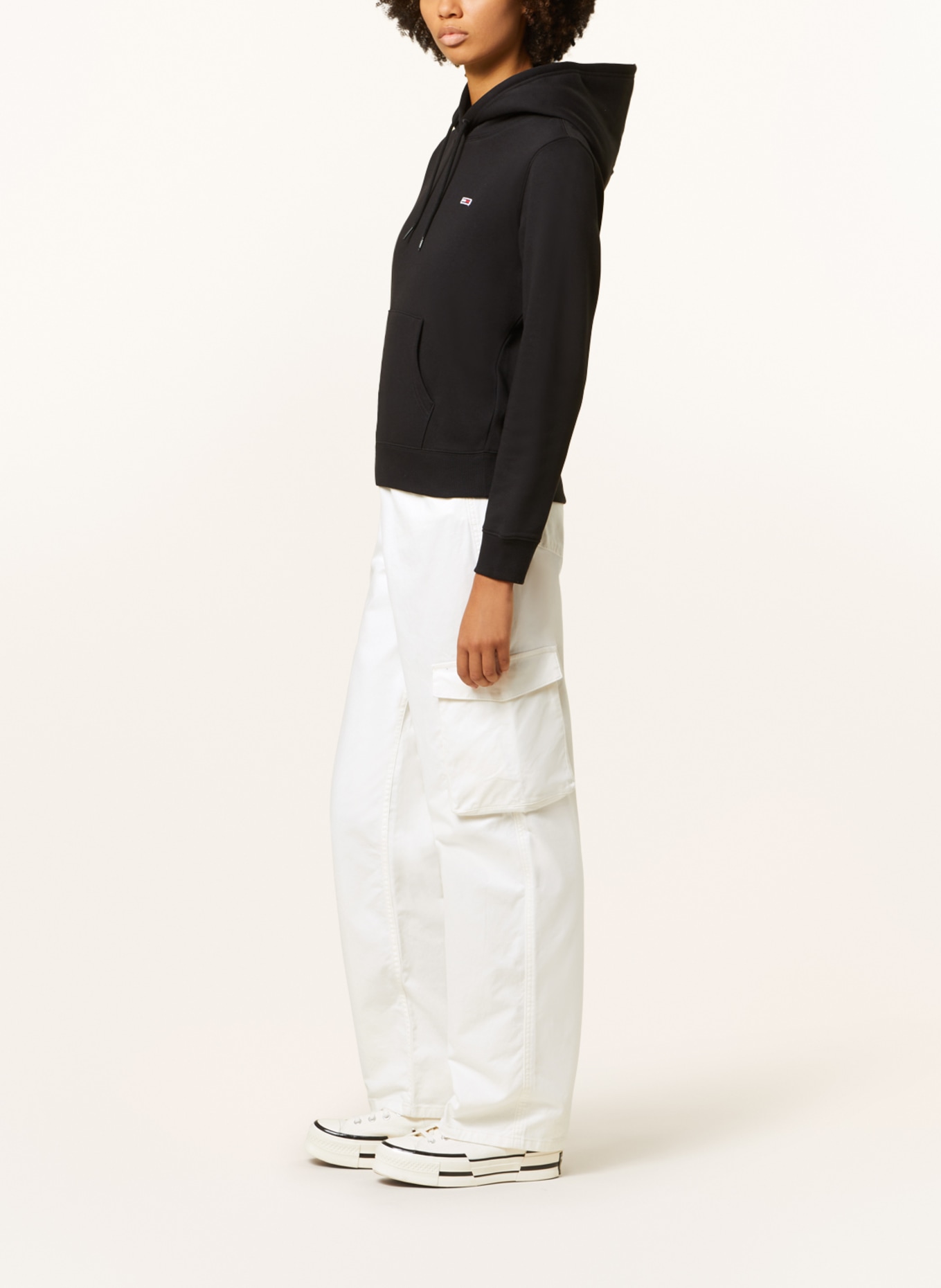 TOMMY JEANS Hoodie: SCHWARZ