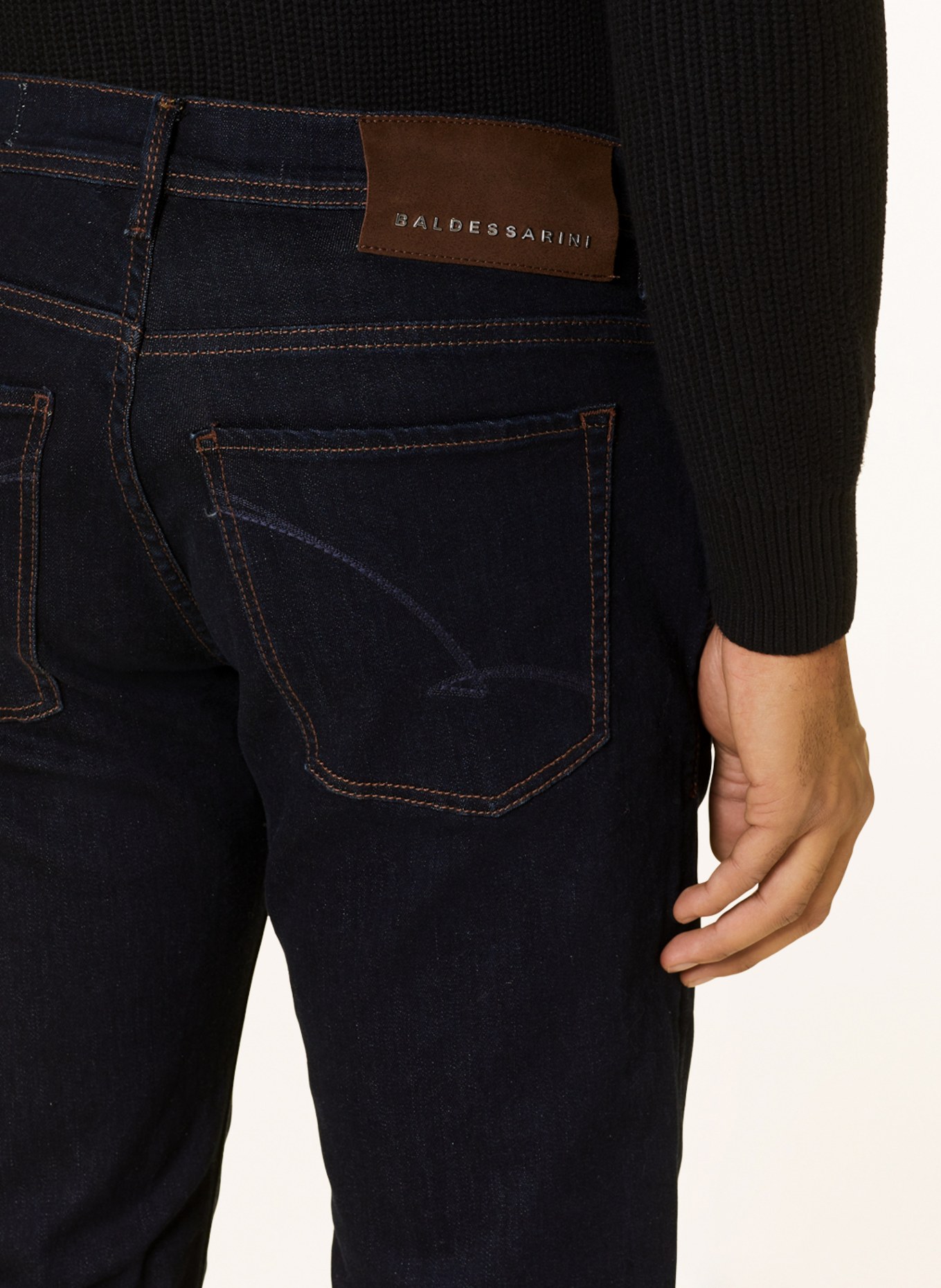 BALDESSARINI Jeans Regular Fit, Farbe: 6811 dark blue stonewash (Bild 6)