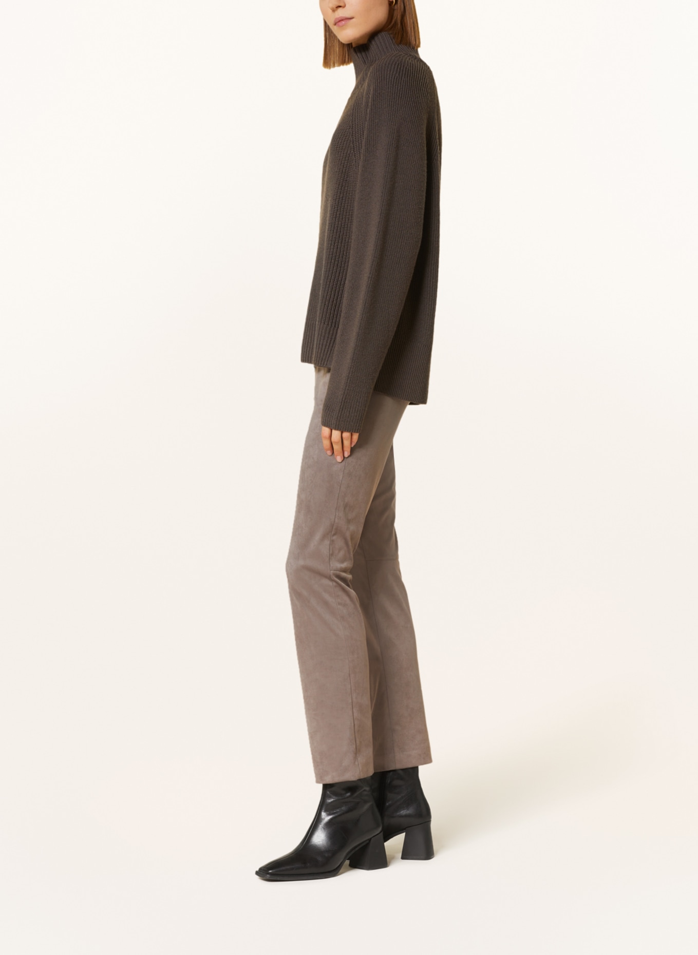 SEDUCTIVE Trousers CINDESSA in leather look, Color: TAUPE (Image 4)