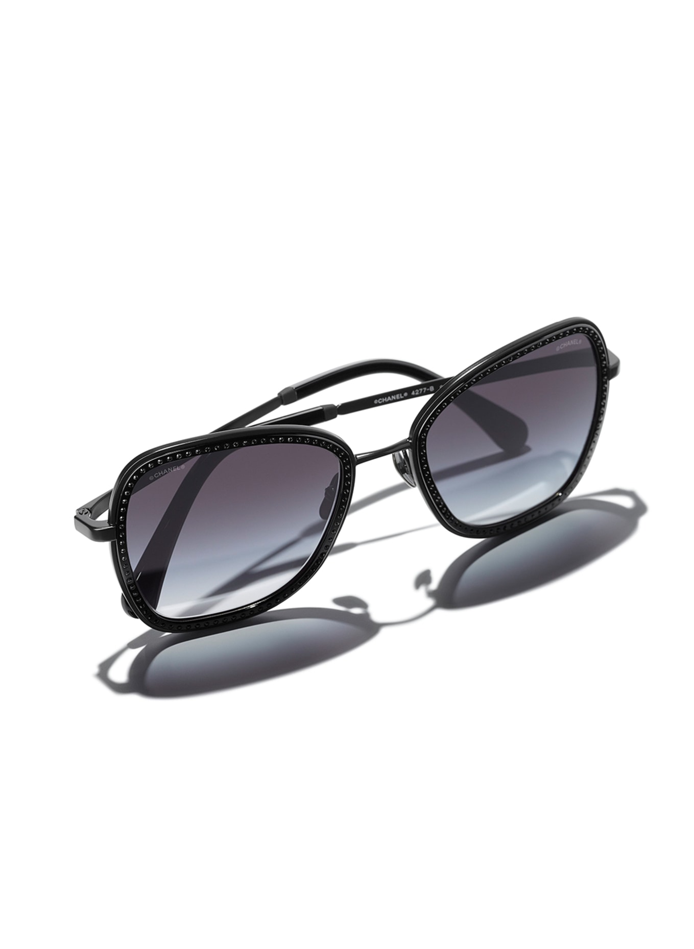 CHANEL Kwadratowe okulary przeciwsłoneczne, Kolor: C101S6 CZARNY/ SZARY GRADIENT (Obrazek 4)