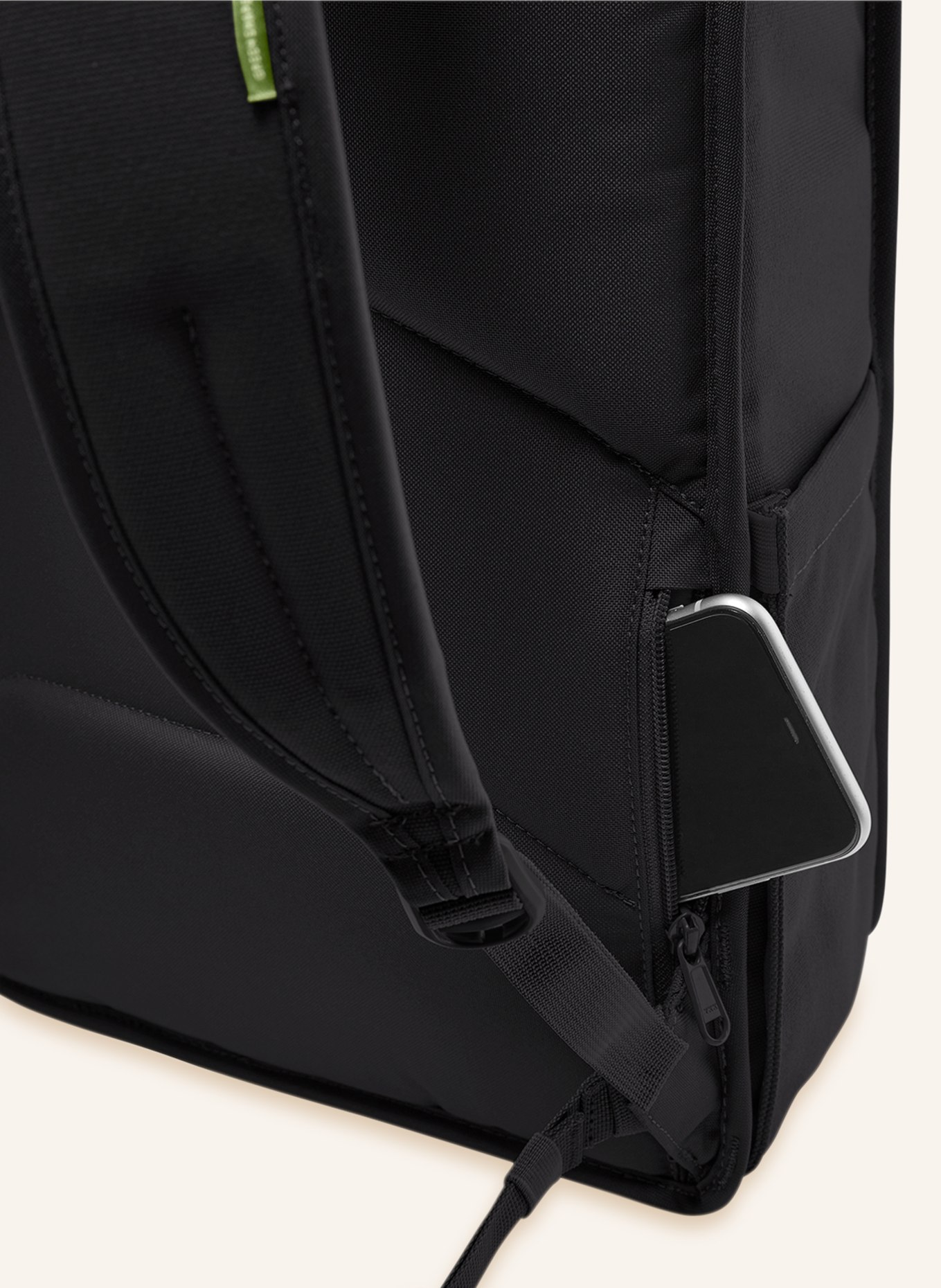 VAUDE Backpack COREWAY 20 l with laptop compartment, Color: BLACK (Image 6)