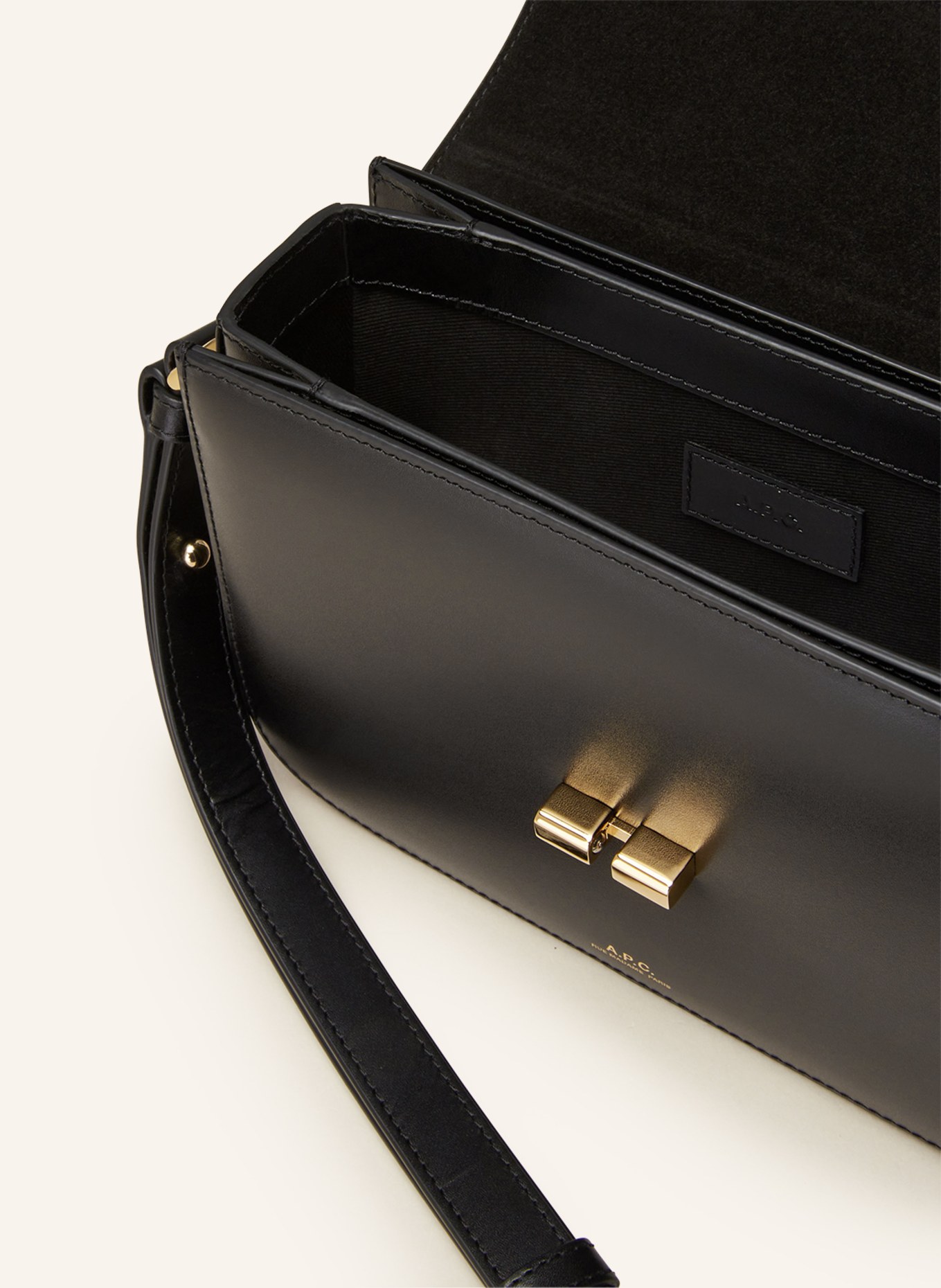 A.P.C. Umhängetasche GRACE: SCHWARZ