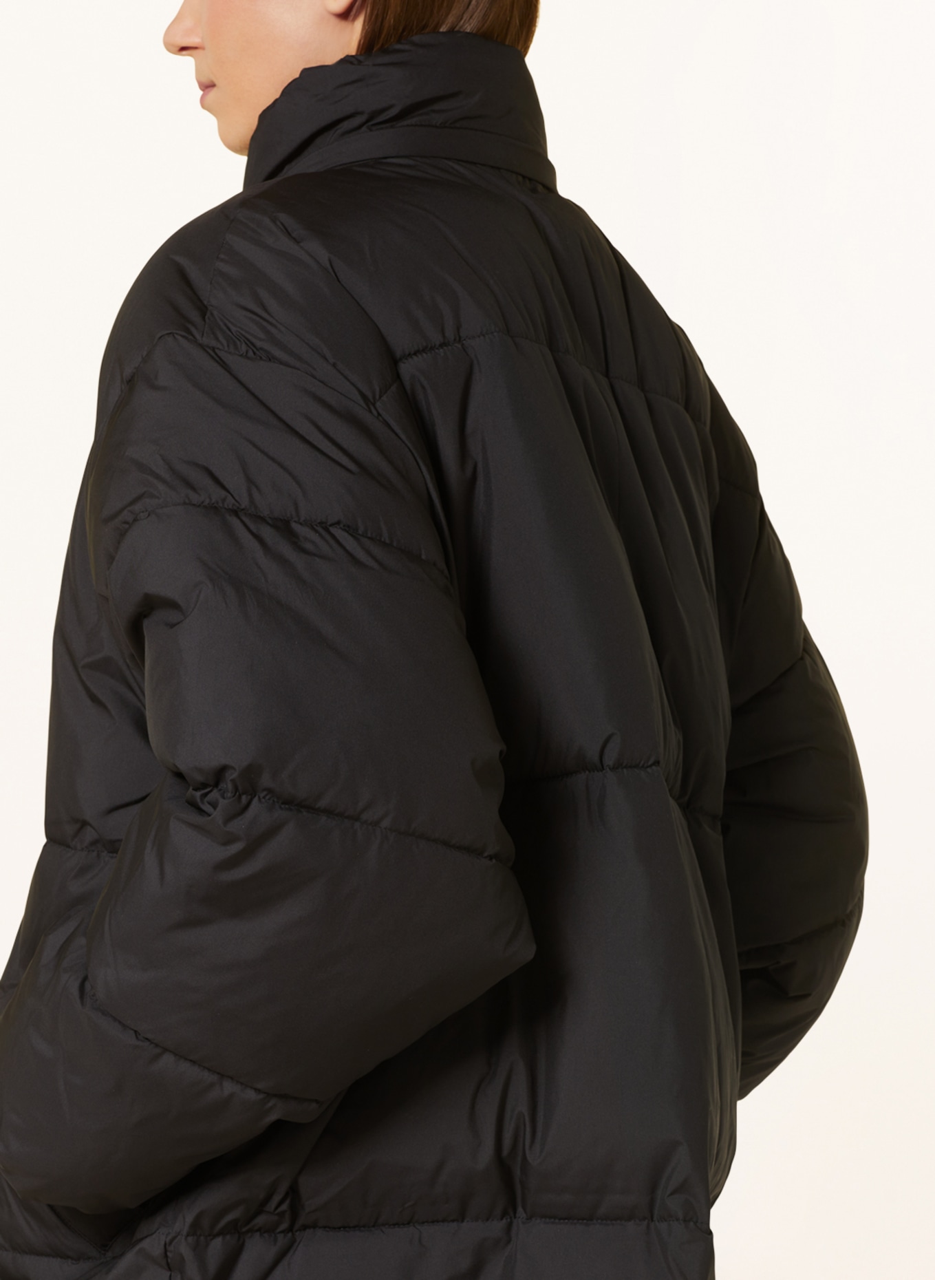 carhartt WIP Oversized quilted coat KILLINGTON with removable hood, Color: BLACK (Image 6)