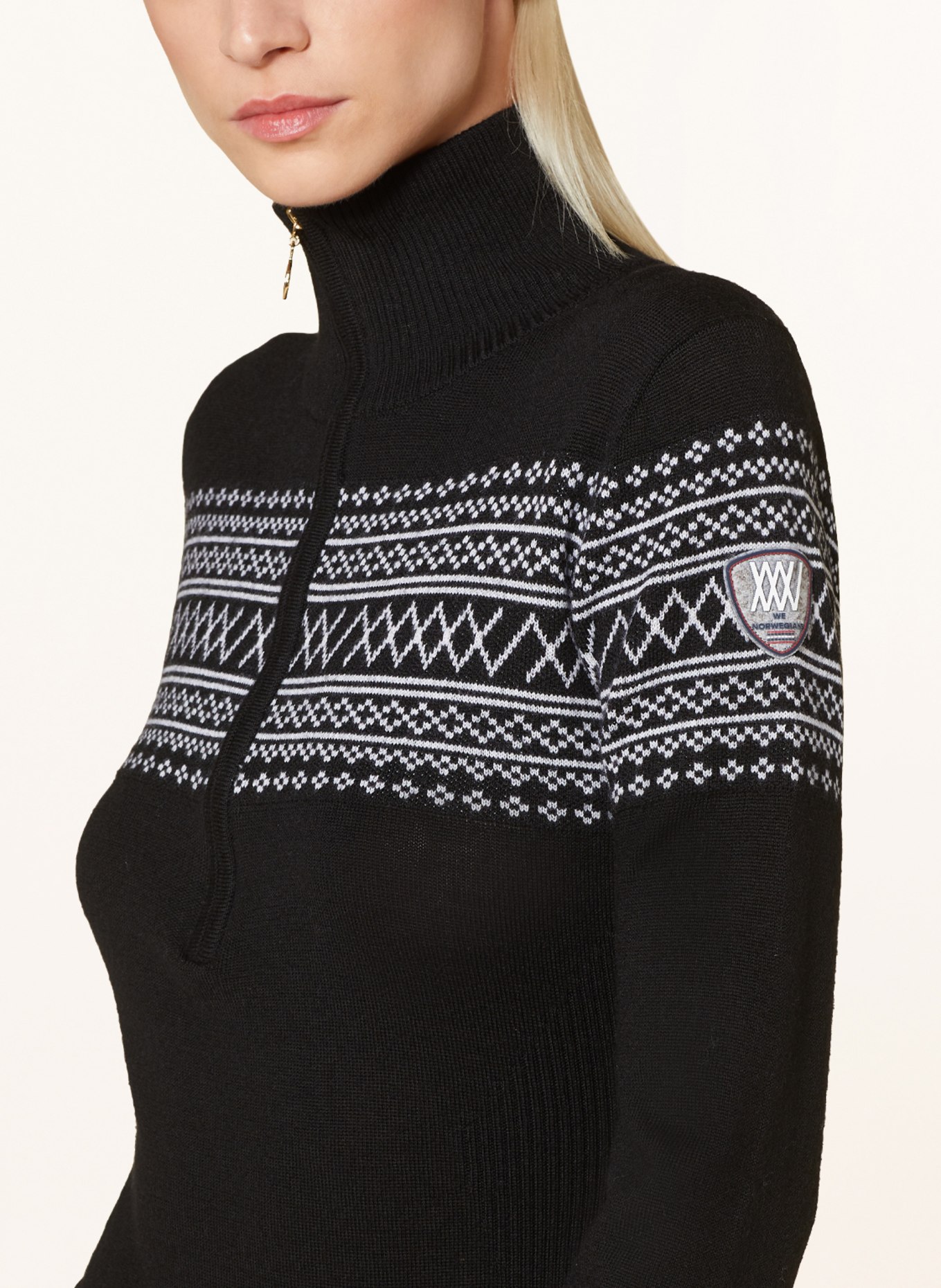 WE NORWEGIANS Undershirt SIGNATURE made of merino wool, Color: BLACK/ WHITE (Image 4)
