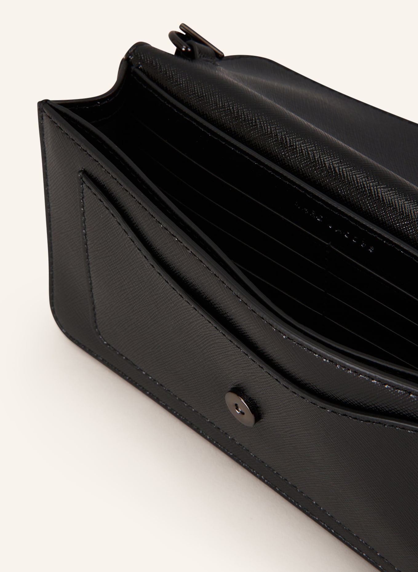 MARC JACOBS Wallet THE ENVELOPE CHAIN WALLET neck wallet, Color: BLACK (Image 3)