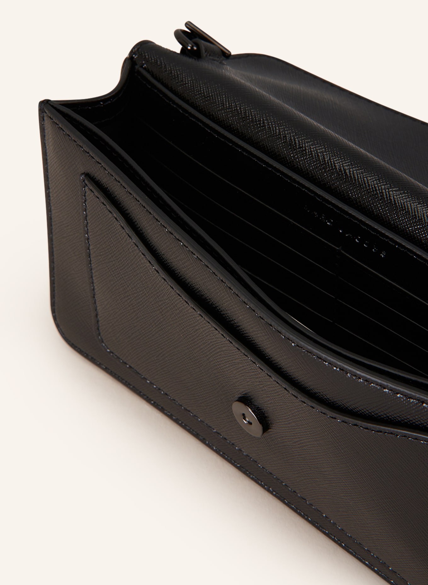 MARC JACOBS Wallet THE ENVELOPE CHAIN WALLET neck wallet, Color: BLACK (Image 4)