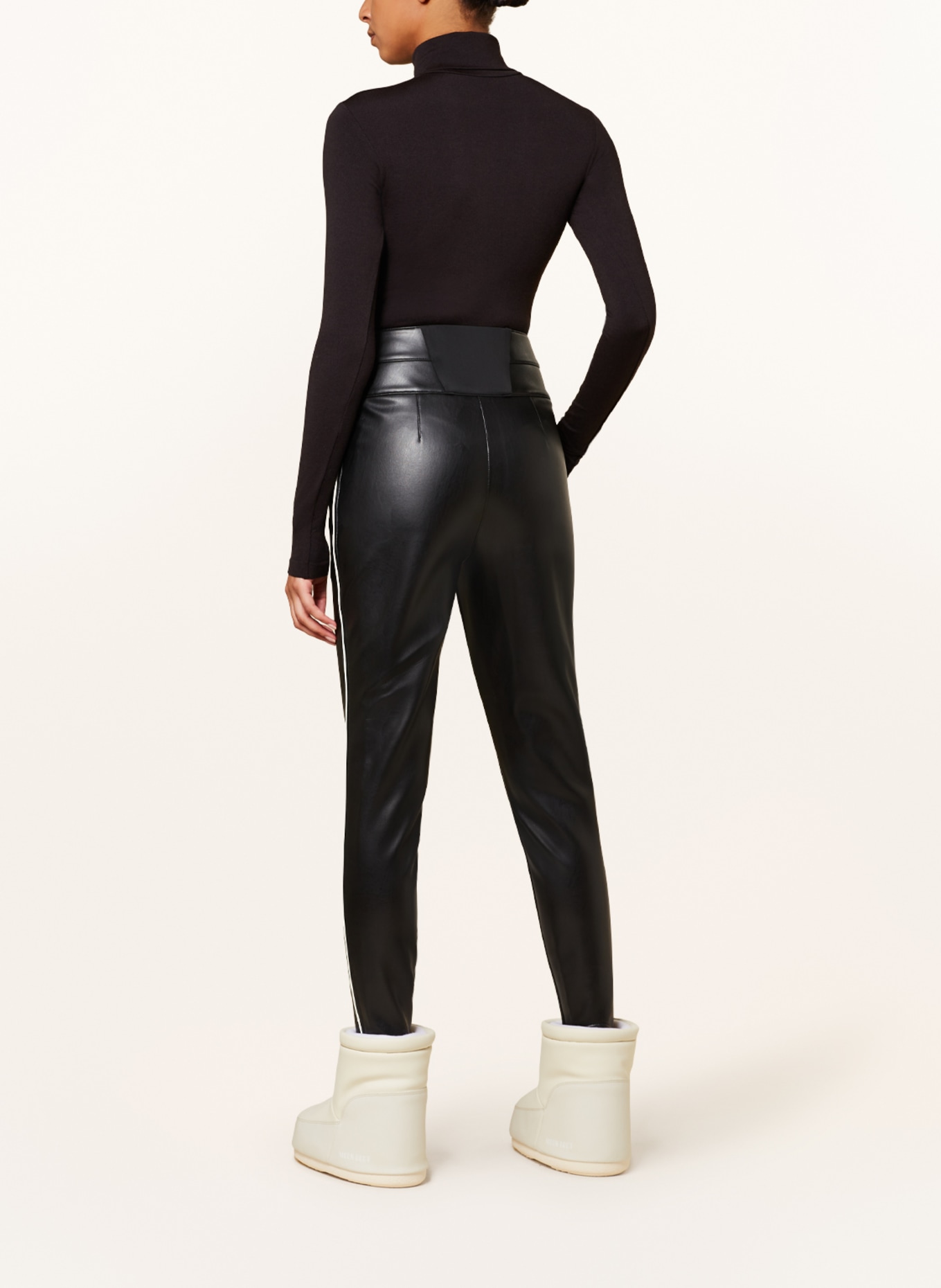 PERFECT MOMENT Stirrup ski pants AURORA in leather look, Color: BLACK (Image 3)
