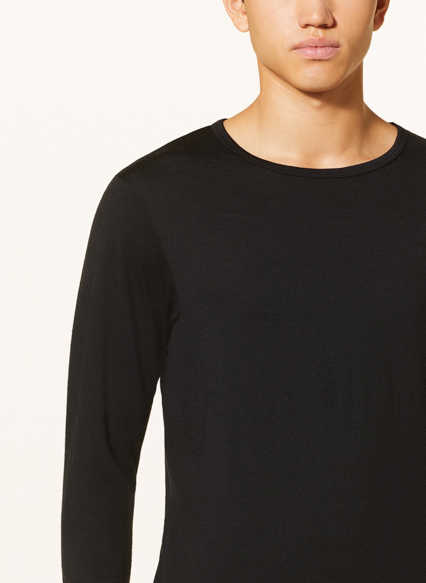 DEVOLD Functional underwear shirt JAKTA made of merino wool, Color: BLACK (Image 4)