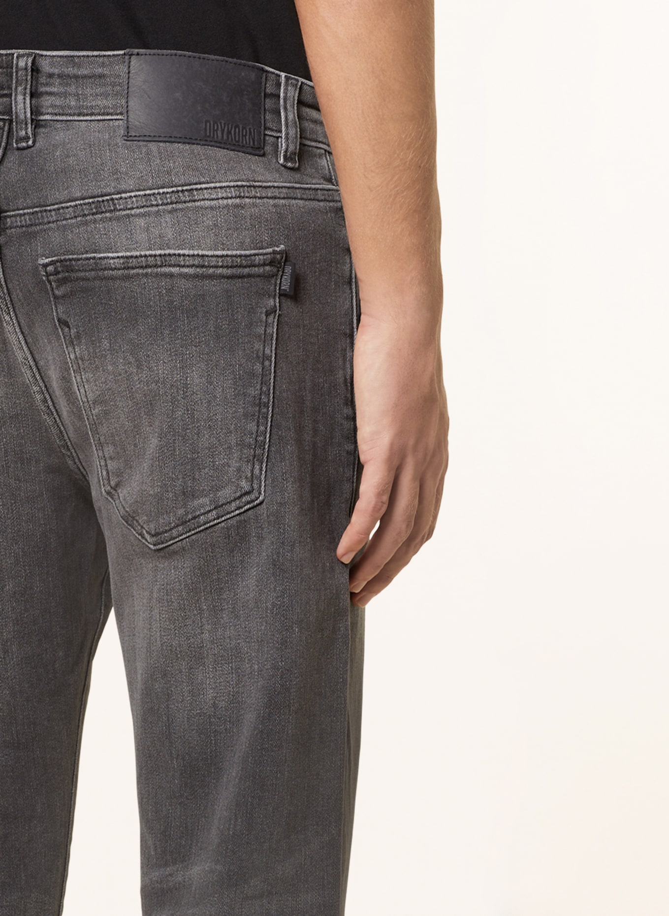 DRYKORN Jeans WEST Extra Slim Fit mit verkürzter Beinlänge, Farbe: 6400 GRAU (Bild 6)