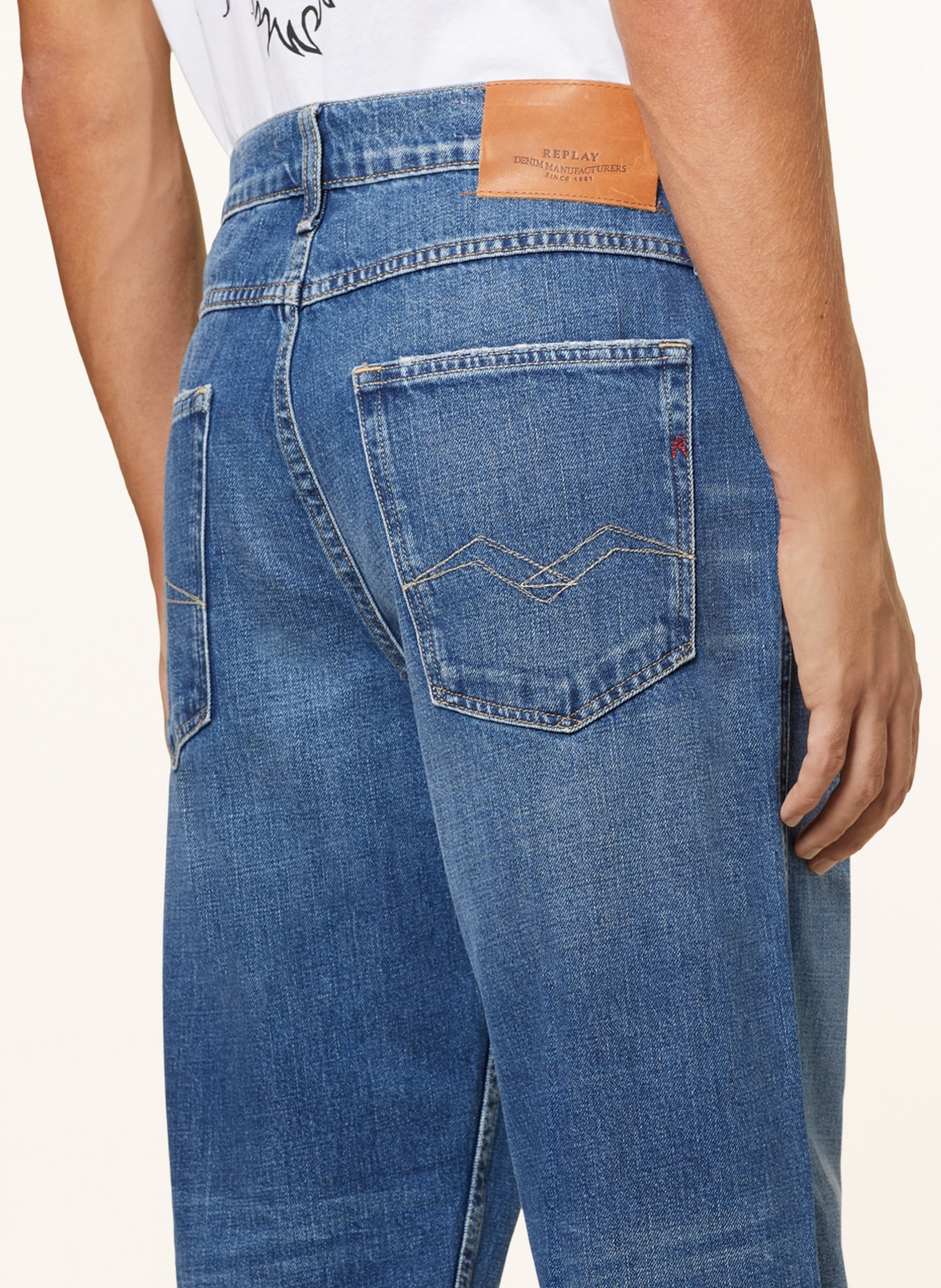 REPLAY Jeans SANDOT Tapered Fit, Farbe: 009 MEDIUM BLUE (Bild 5)