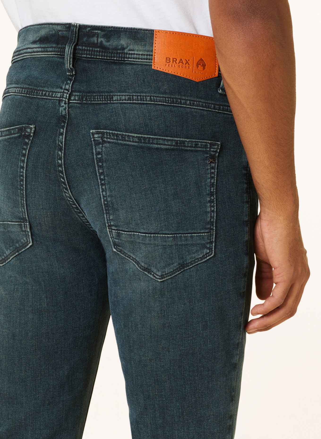 BRAX Jeans CHRIS Slim Fit, Farbe: 13 FOREST BLUE USED (Bild 6)