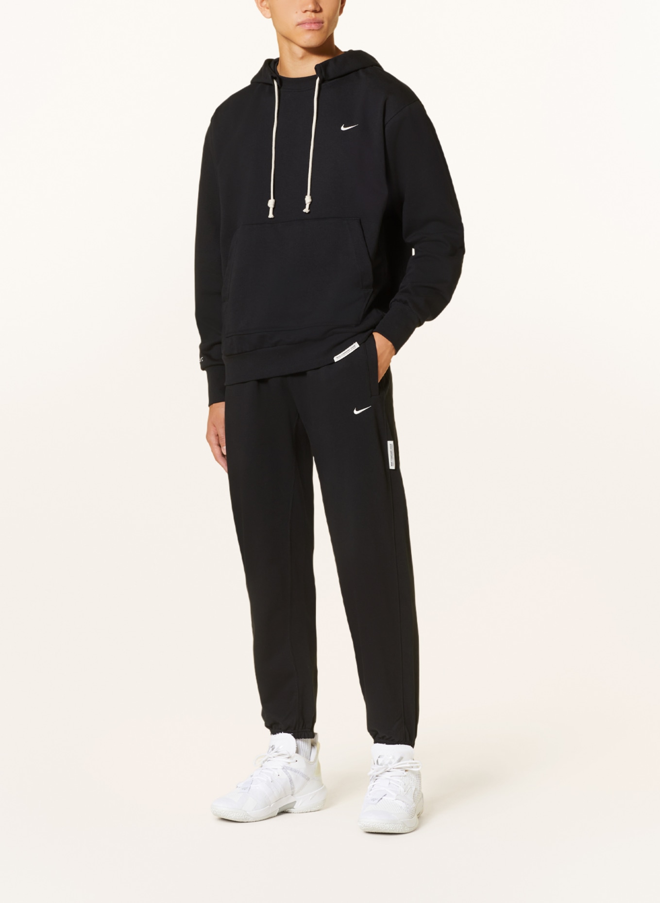 Nike Sweatshirt STANDARD ISSUE DRI-FIT, Color: BLACK (Image 2)