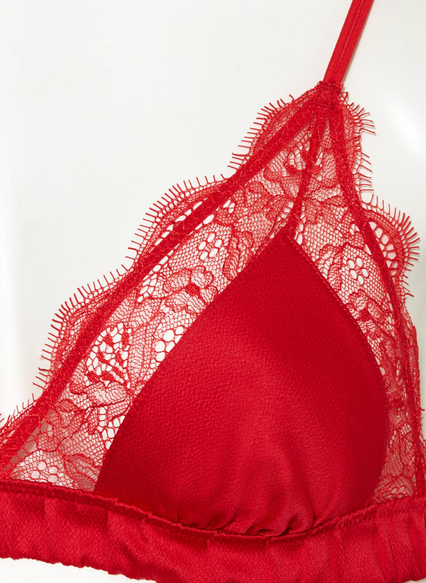 SATIN EFFECT LACE BRALETTE - Red